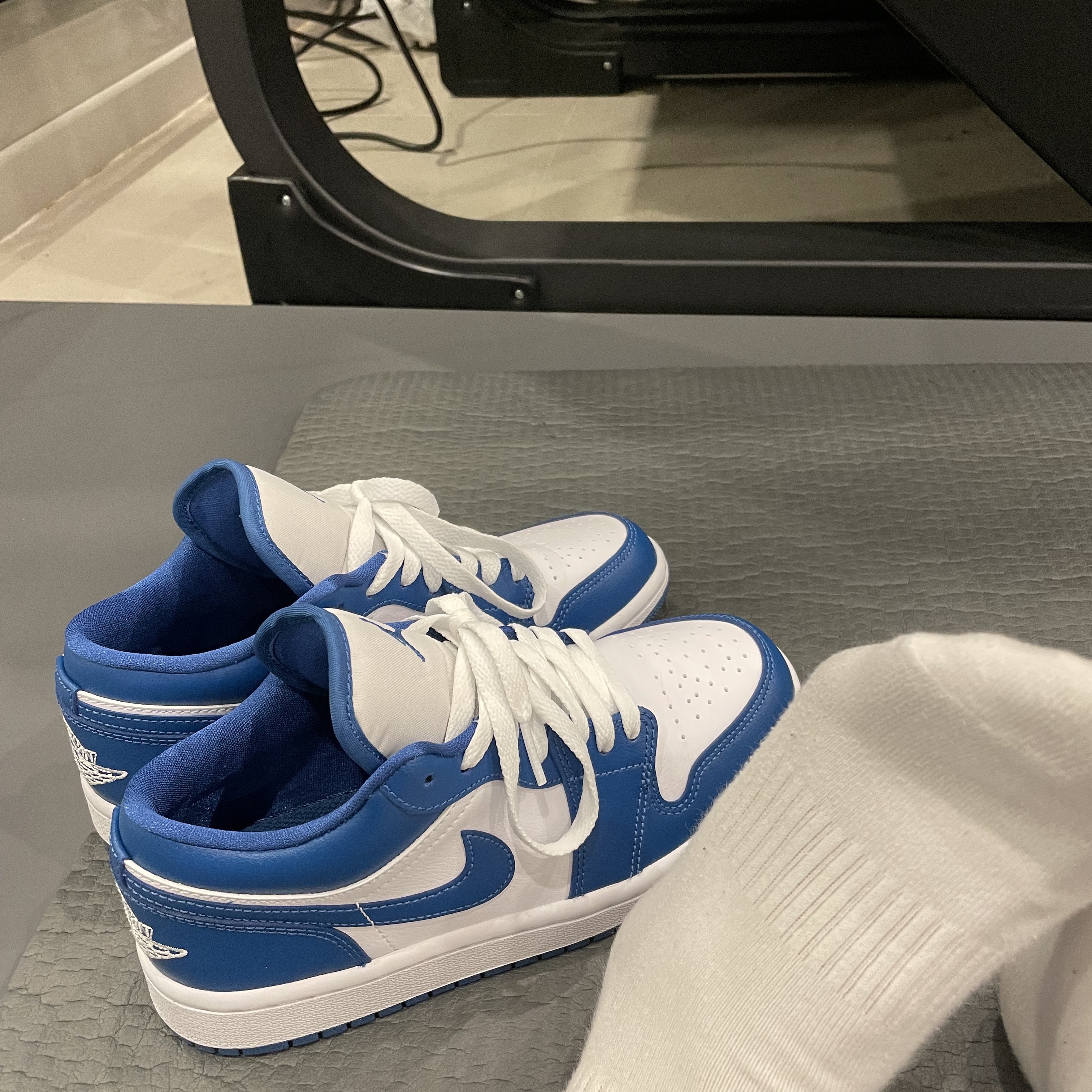 (W) Jordan 1 Low White Dark Marina Blue 착용 스타일