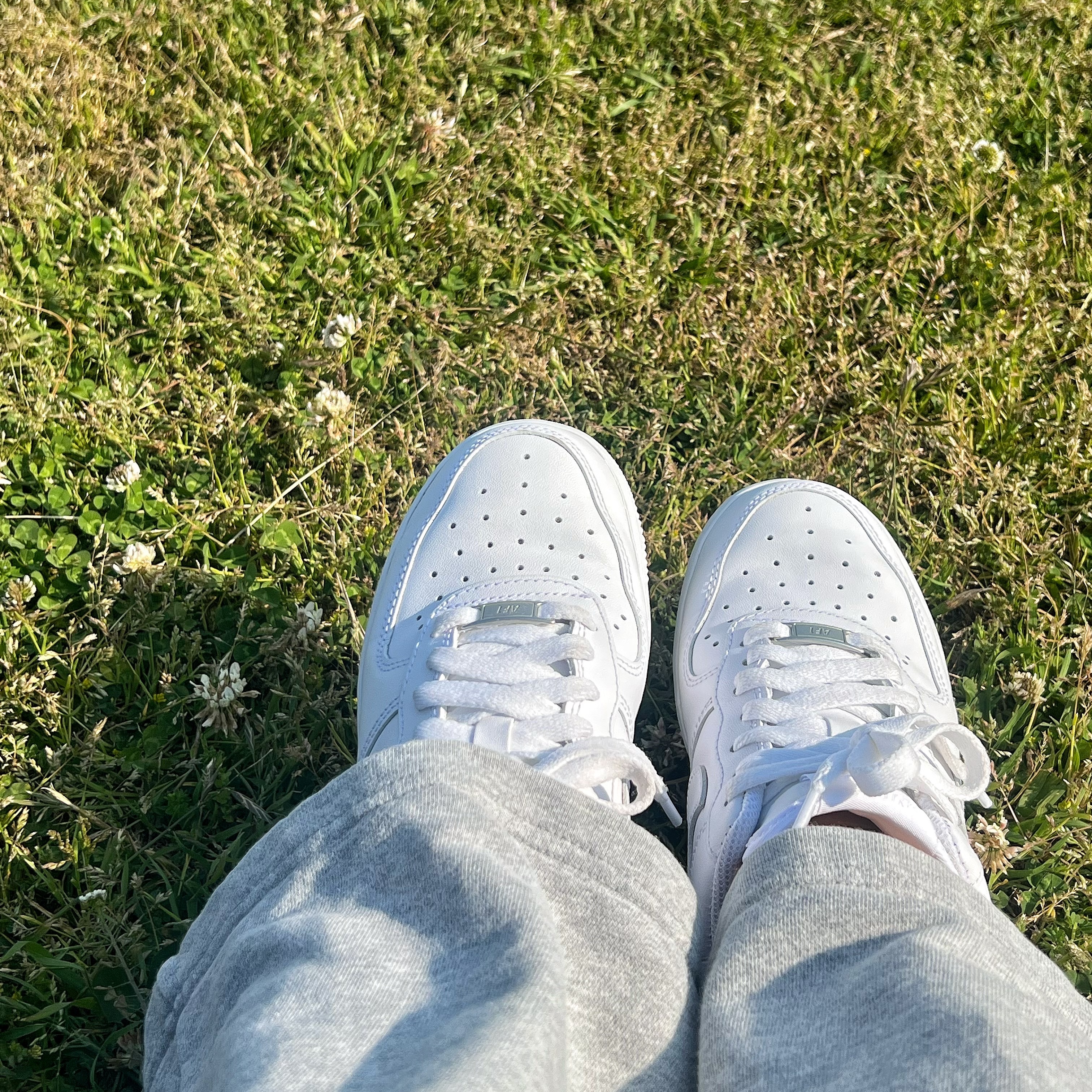 Nike Air Force 1 '07 Low White, (W) Nike Air Force 1 '07 Low White 착용 스타일 - 2