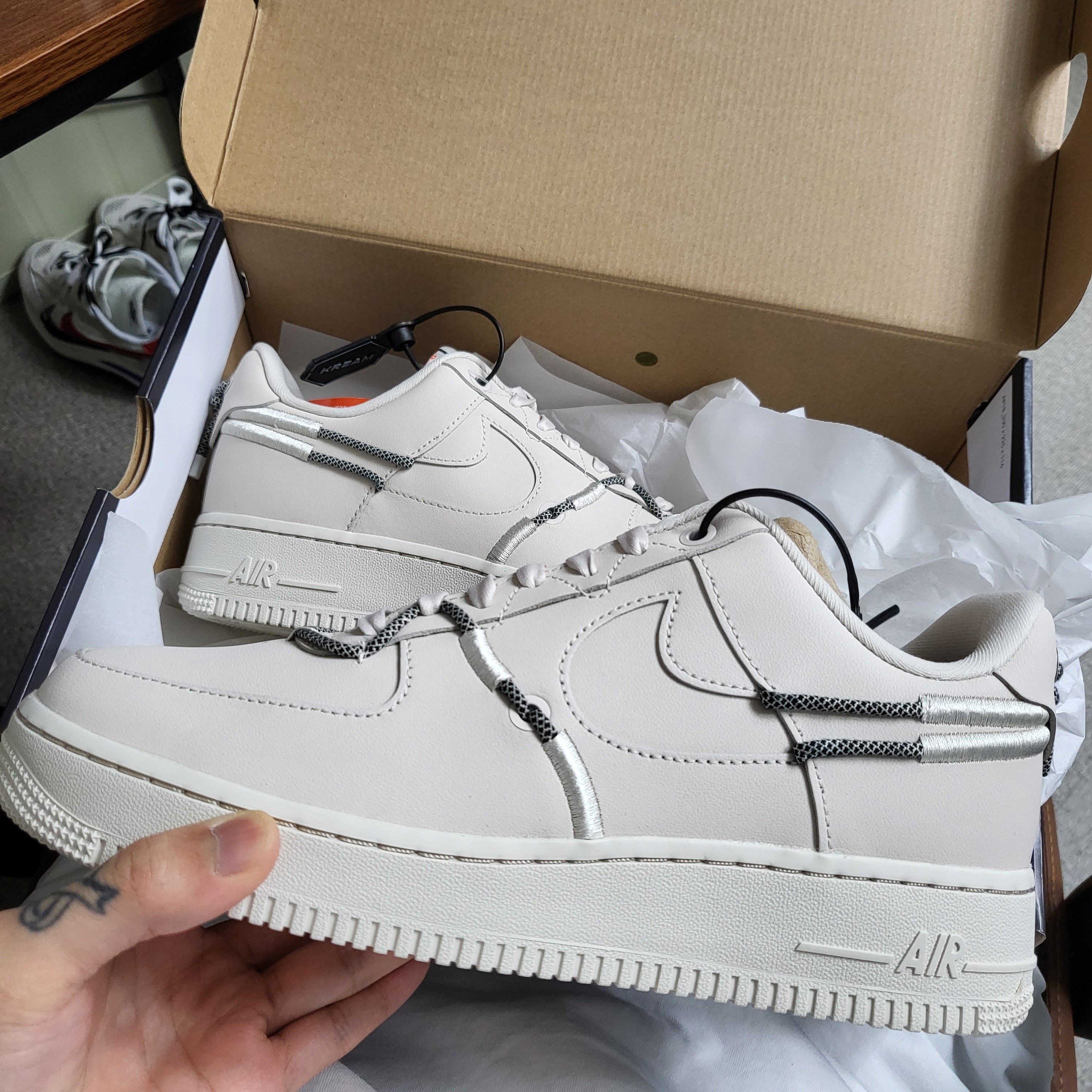 (W) Nike Air Force 1 '07 LX Light Orewood Brown 착용 스타일