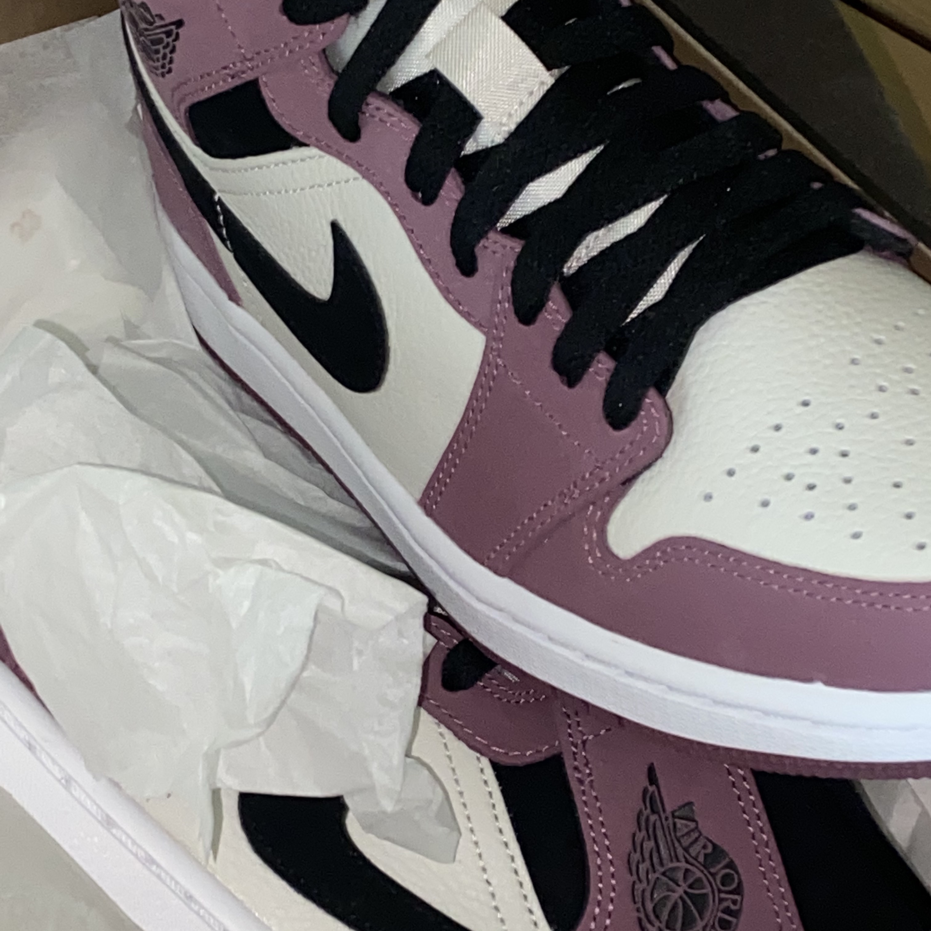 (W) Jordan 1 Mid SE Light Mulberry 착용 스타일