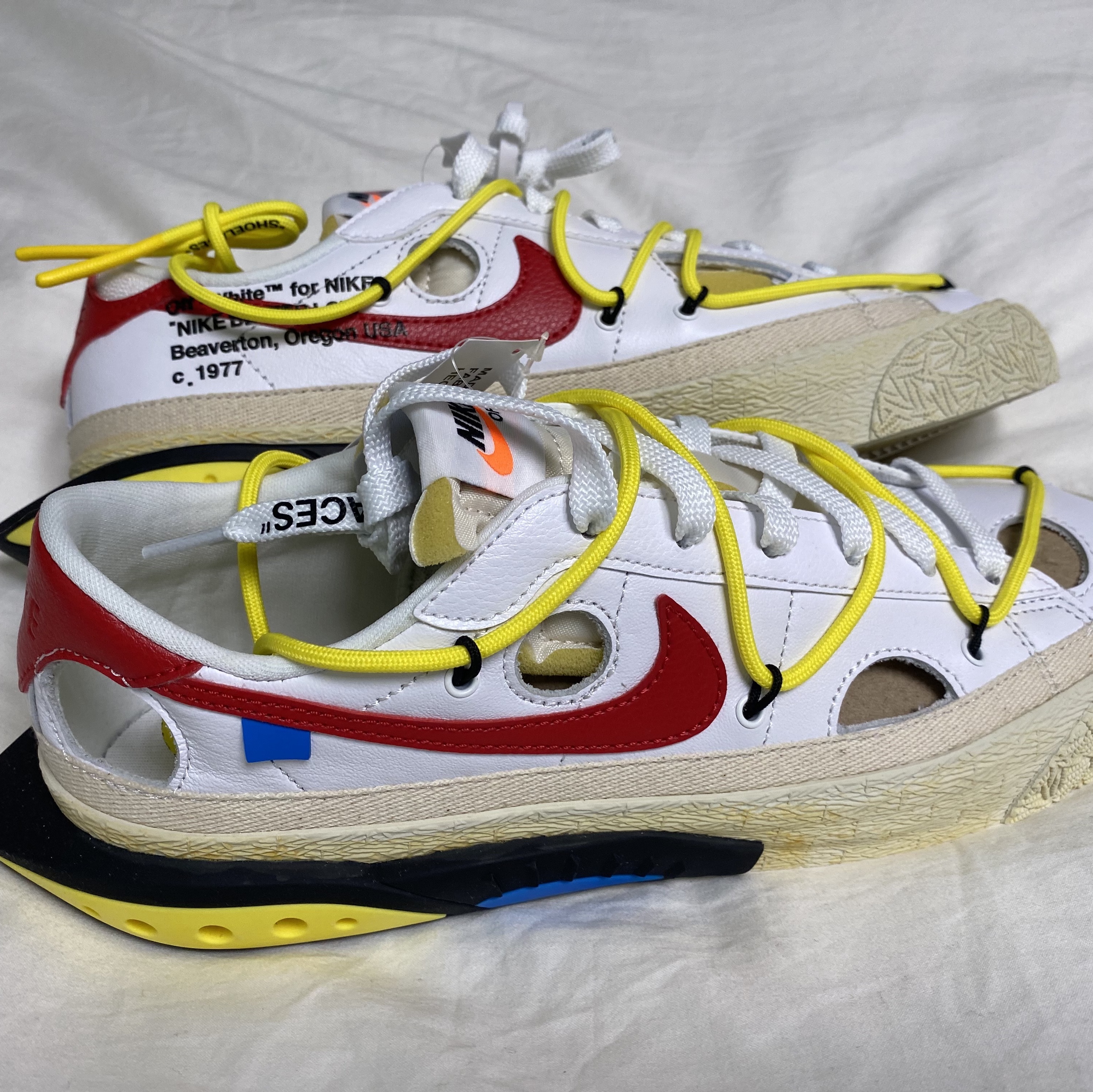 Nike x Off-White Blazer Low '77 White and University Red 착용 스타일 - 5