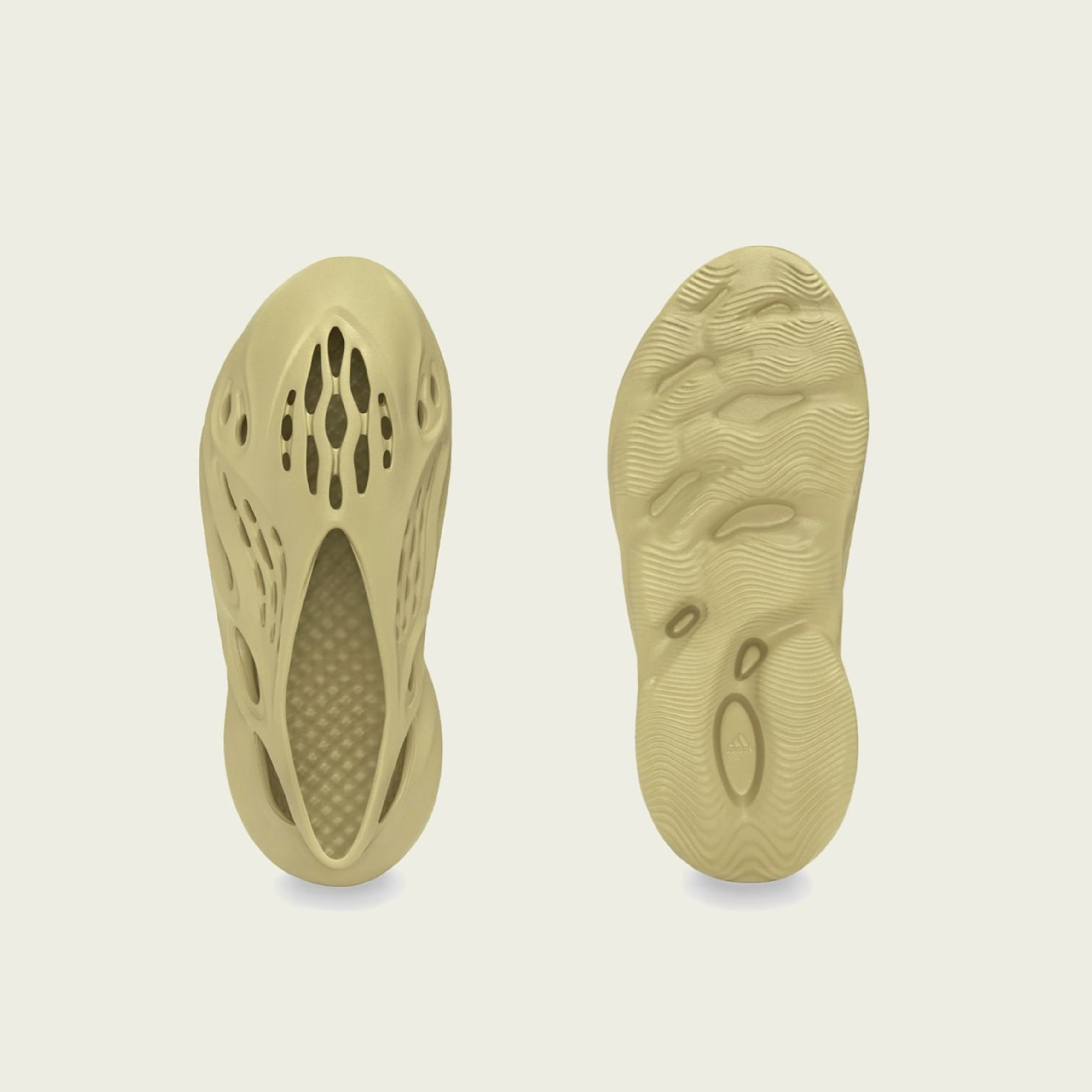 Adidas Yeezy Foam RNNR Sulfur, (Infant) Adidas Yeezy Foam RNNR Sulfur 착용 스타일 - 4