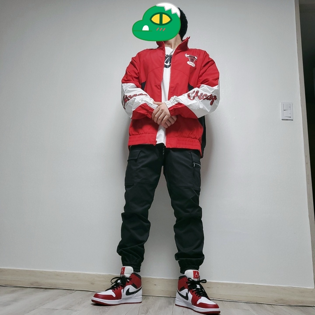 Jordan 1 Mid Chicago 2020 착용 스타일 - 2