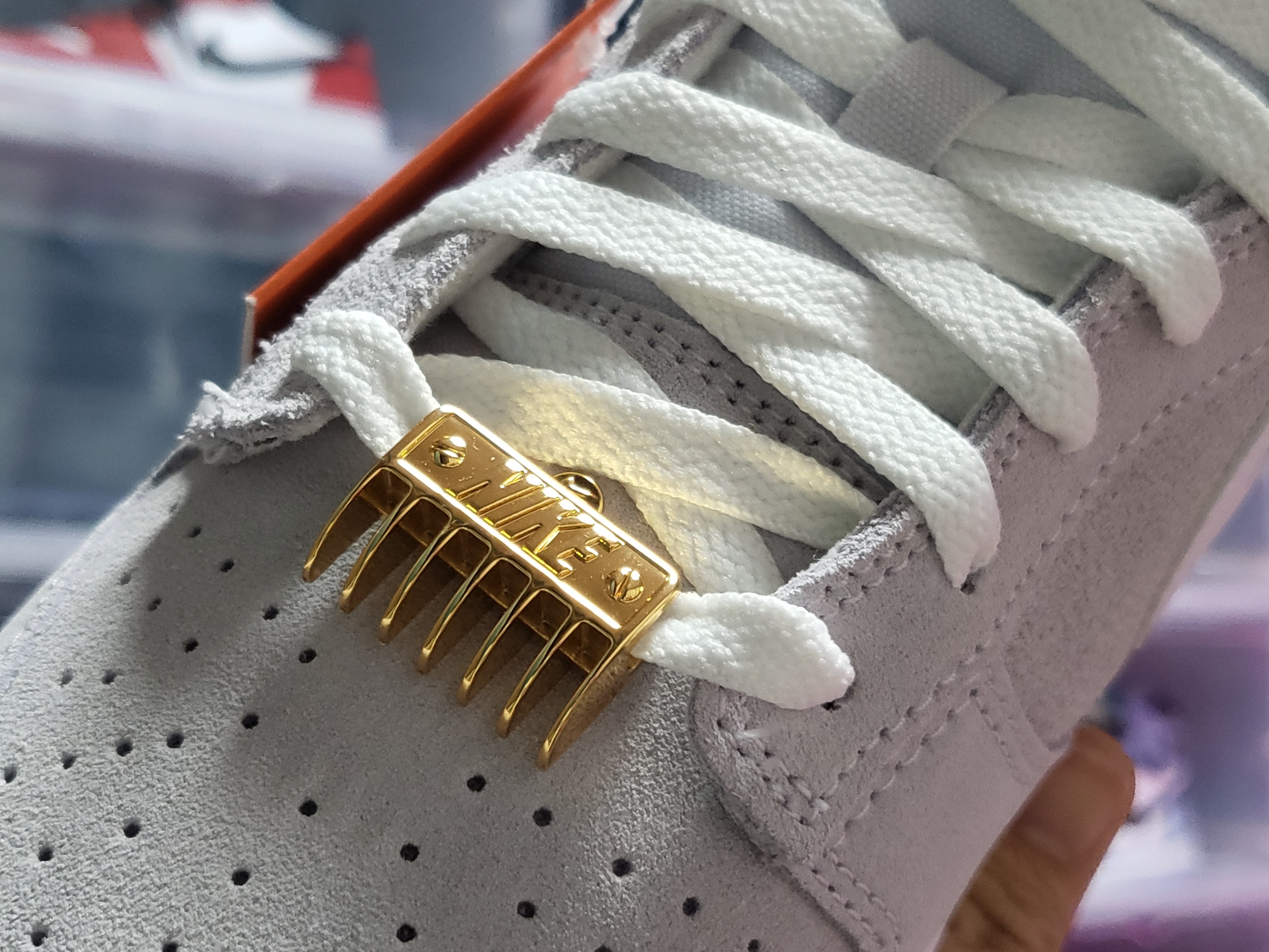 Nike Dunk Low Retro SE Barber Shop Grey 착용 스타일 - 4