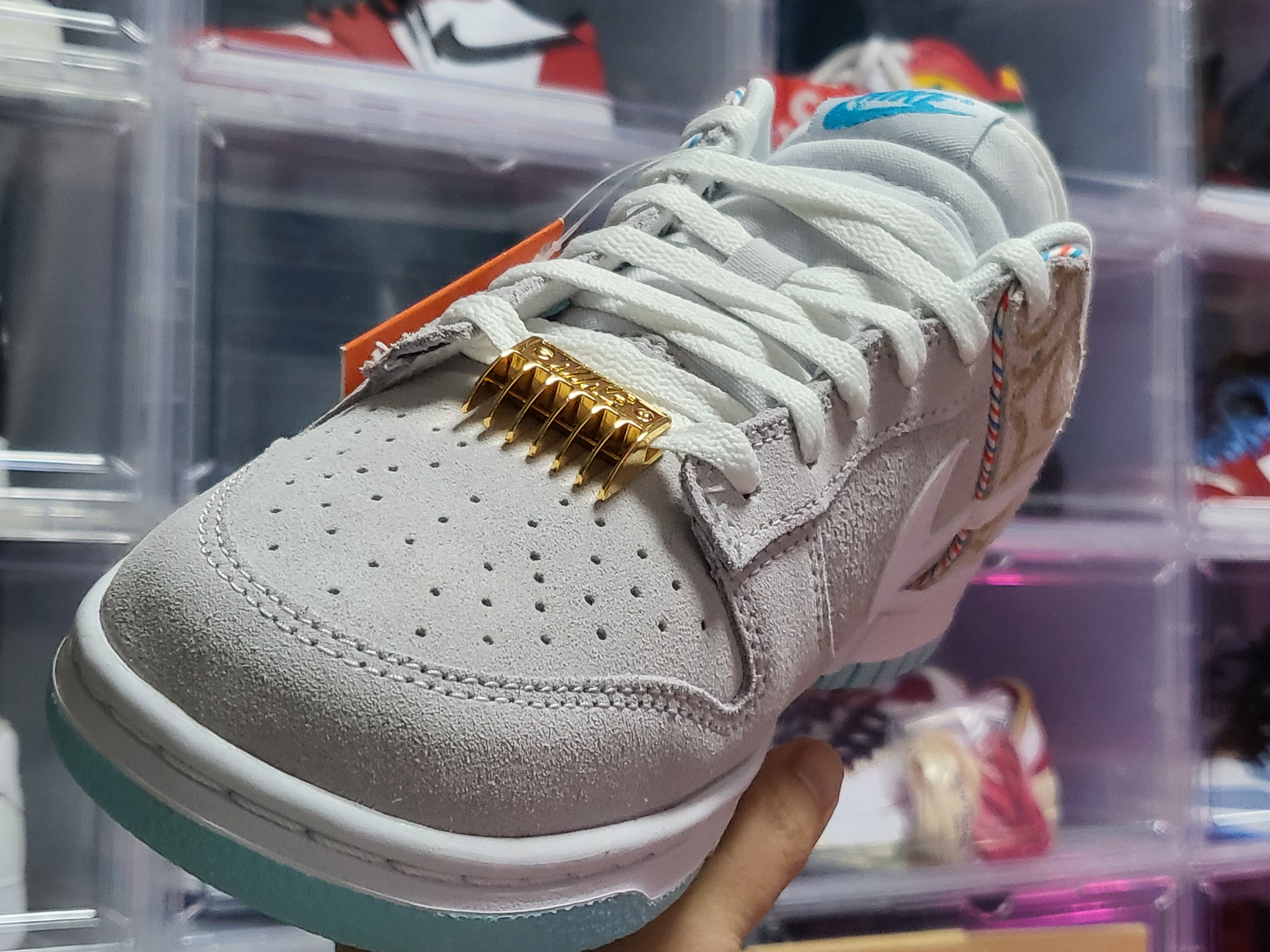 Nike Dunk Low Retro SE Barber Shop Grey 착용 스타일 - 3