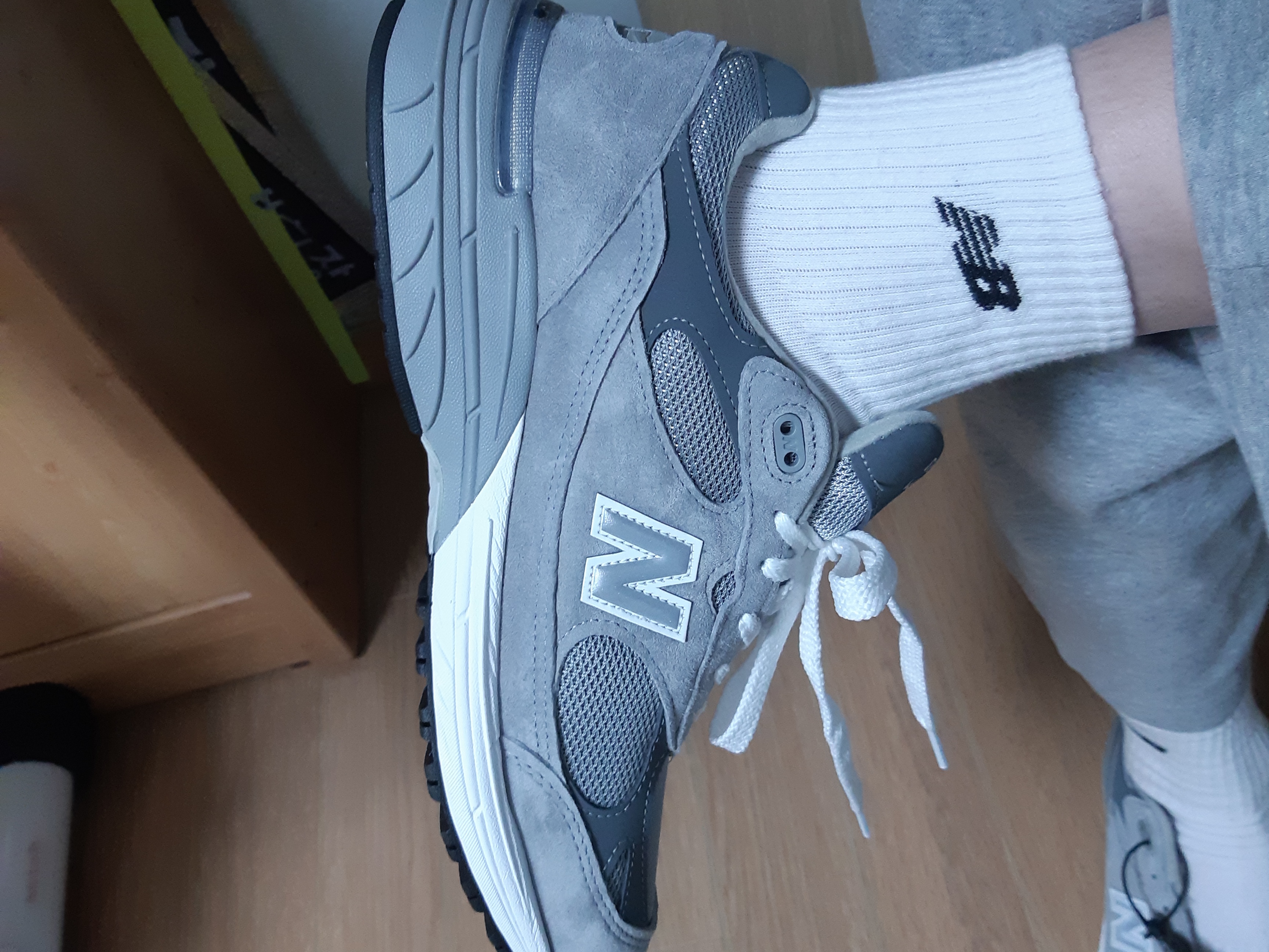 New Balance 993 Made in USA Grey - 2E Wide 착용 스타일