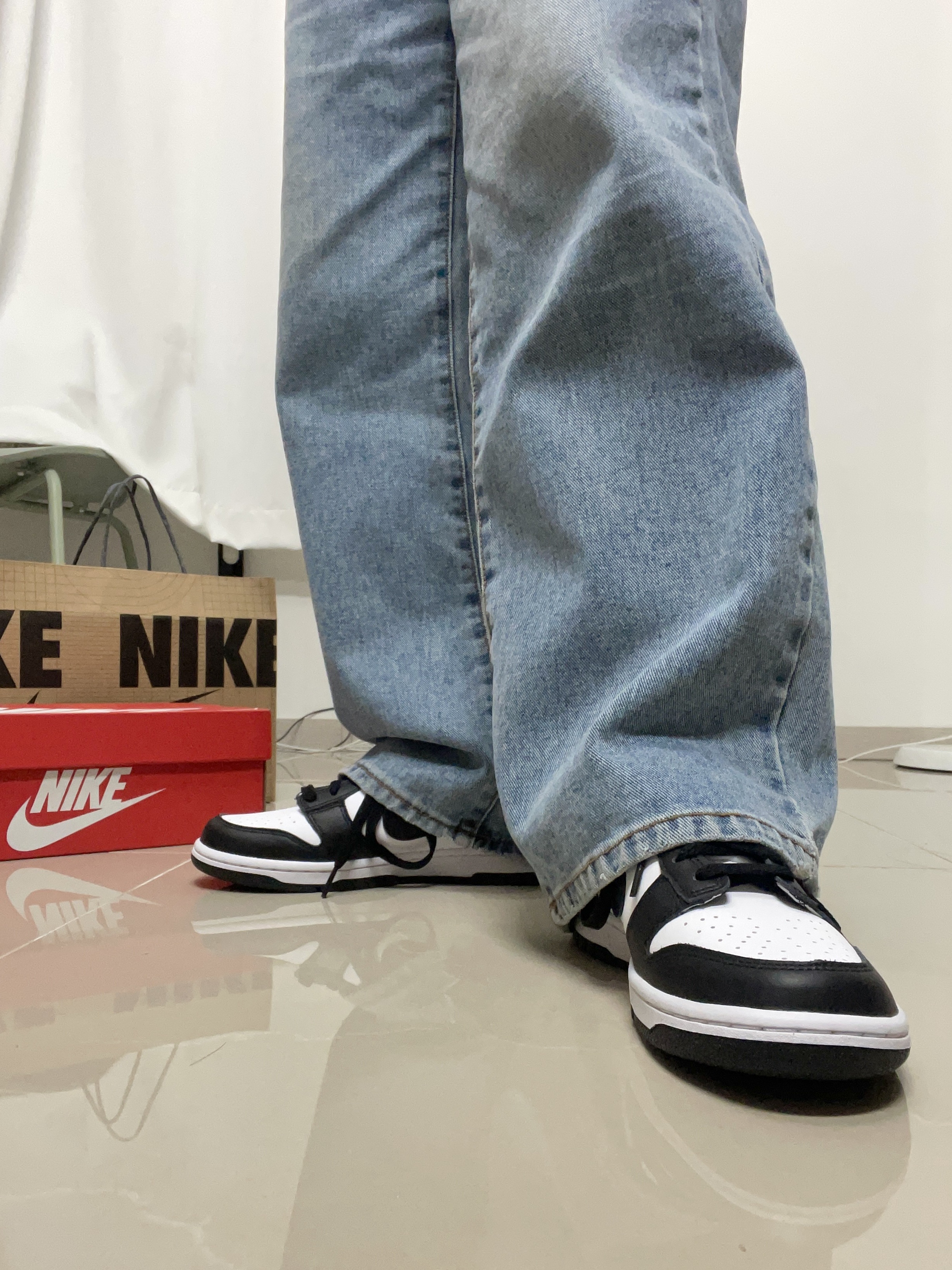 (GS) Nike Dunk Low Black 착용 스타일 - 2