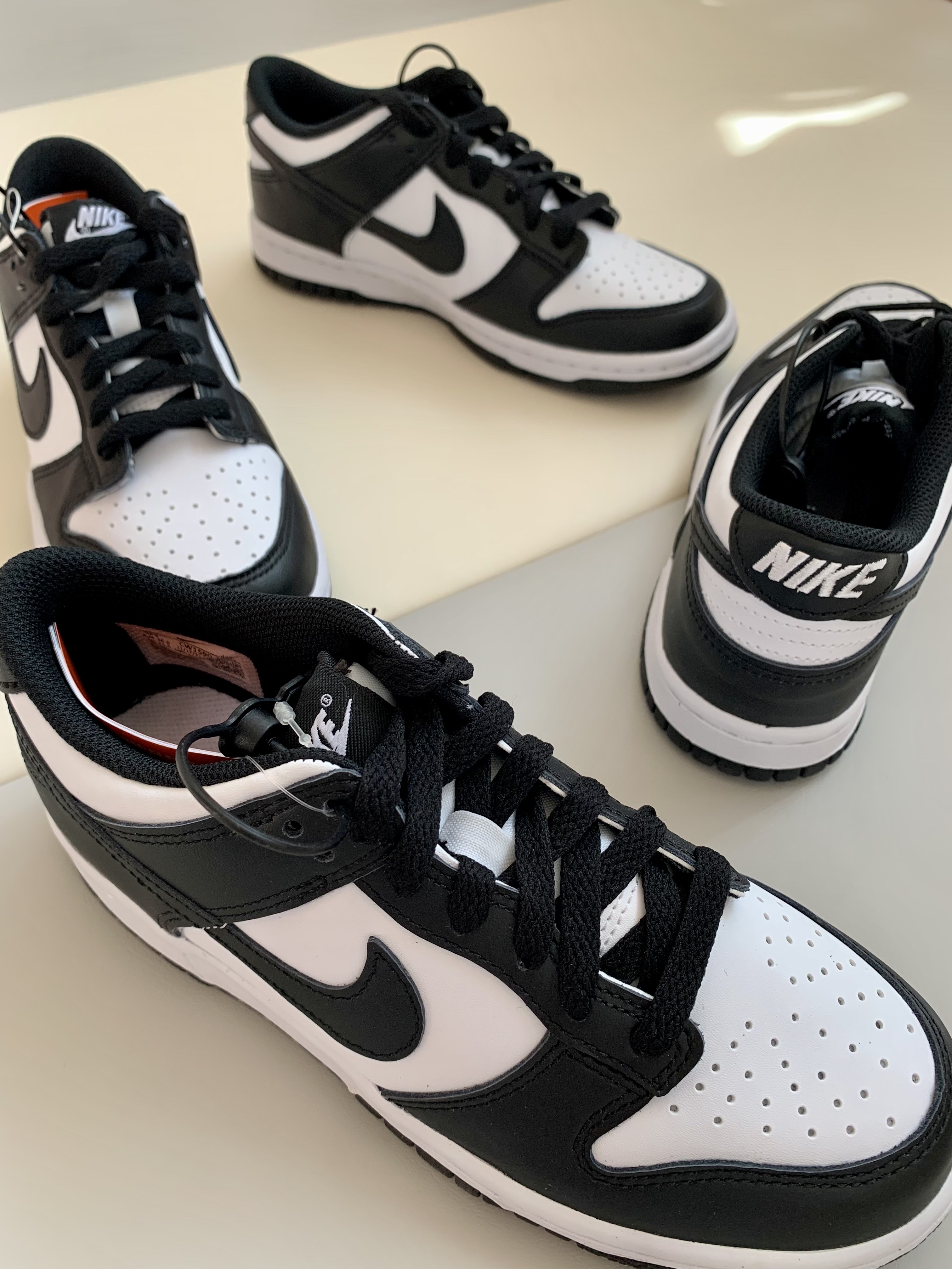 (GS) Nike Dunk Low Black 착용 스타일