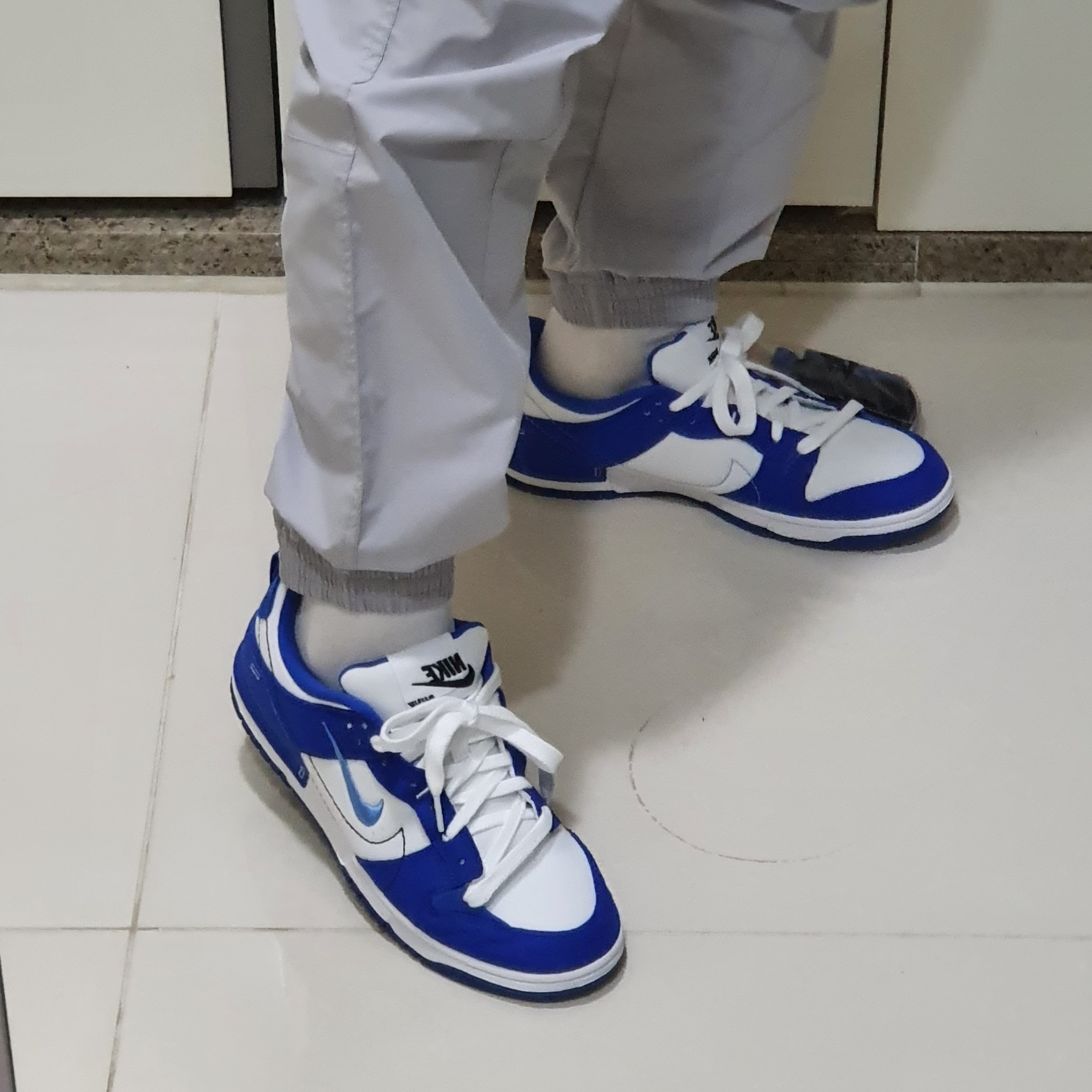 (W) Nike Dunk Low Disrupt 2 White and University Blue 착용 스타일