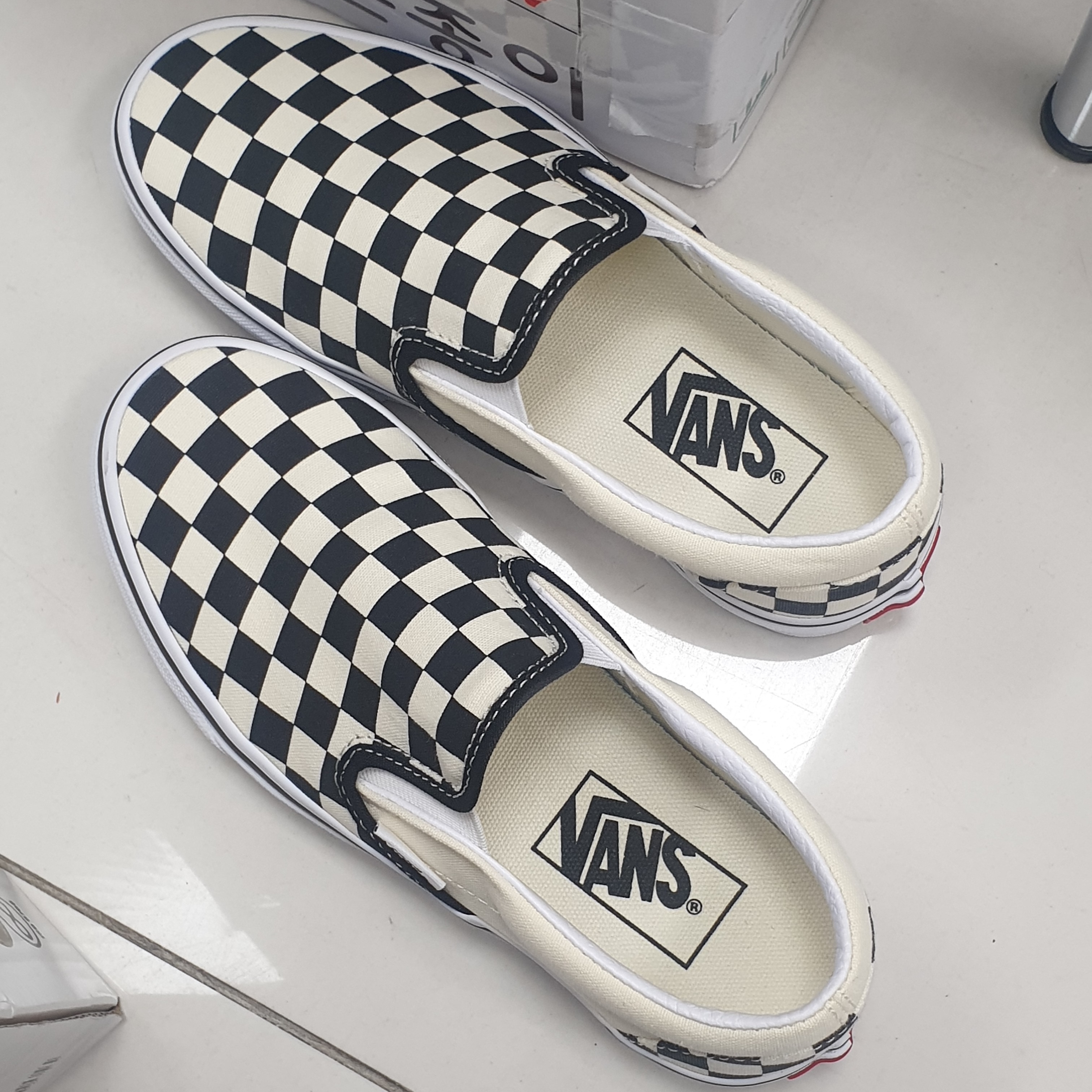 Vans Slip-On Checkerboard 착용 스타일