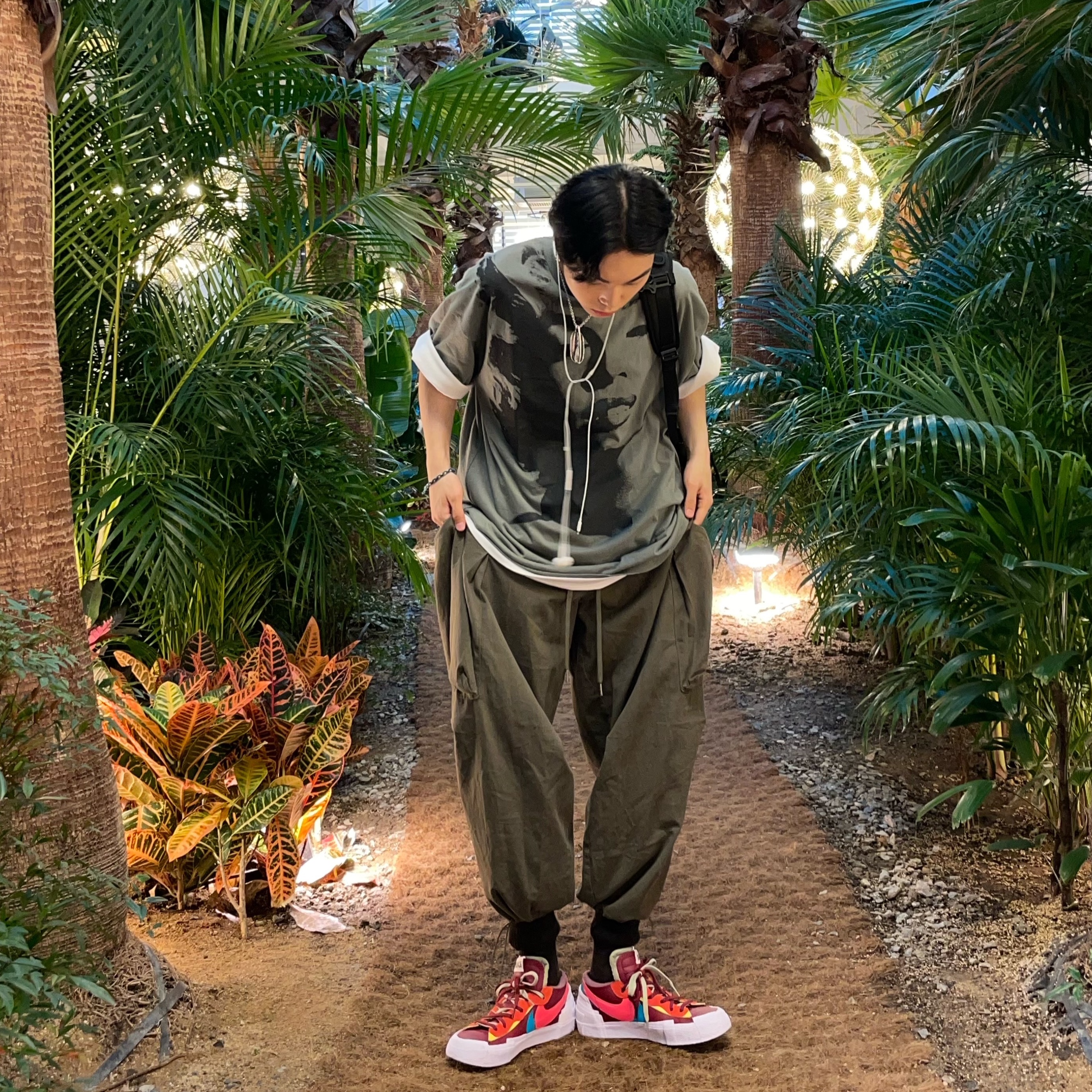 Nike x Sacai x Kaws Blazer Low Team Red 착용 스타일 - 4