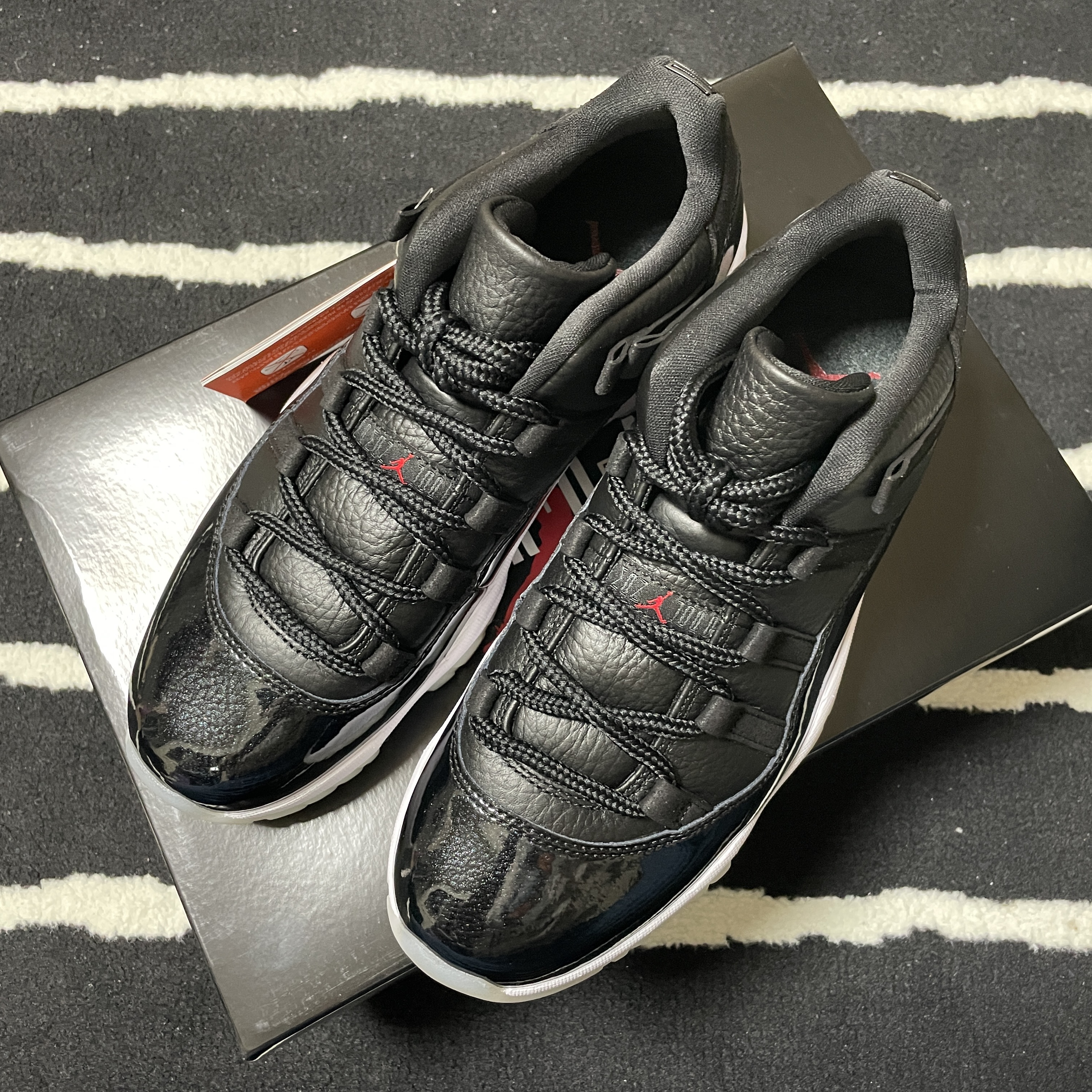 Jordan 11 Retro Low 72-10, Jordan 11 Retro Low Barons 착용 스타일 - 1