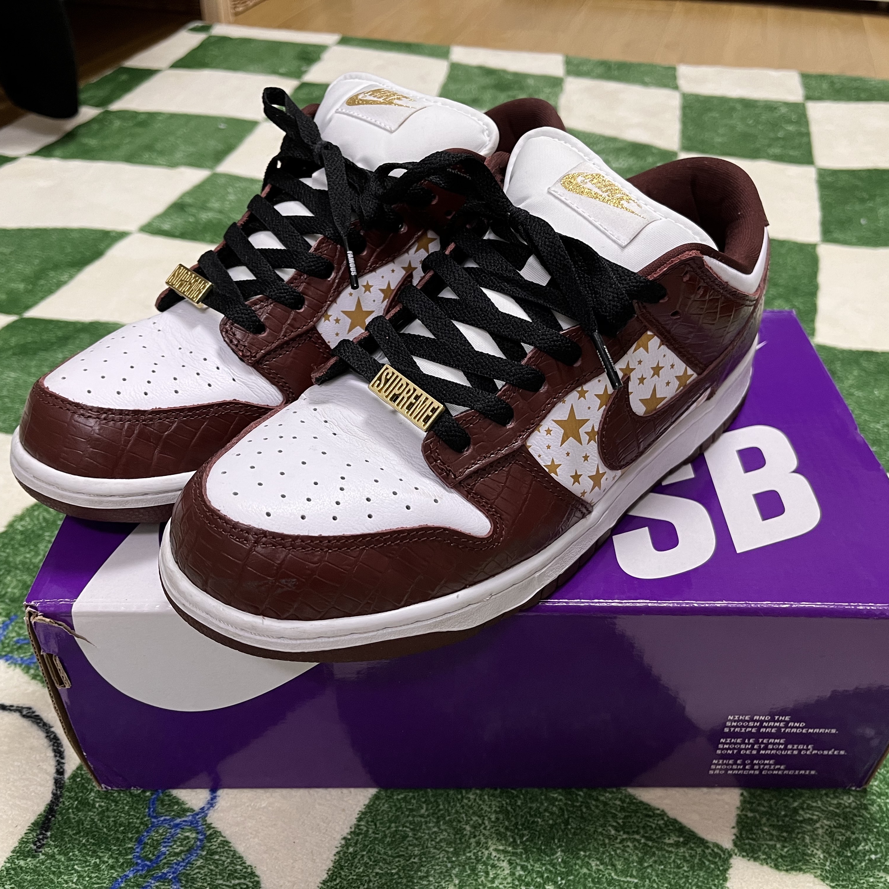 Nike x Supreme SB Dunk Low Barkroot Brown 착용 스타일 - 3