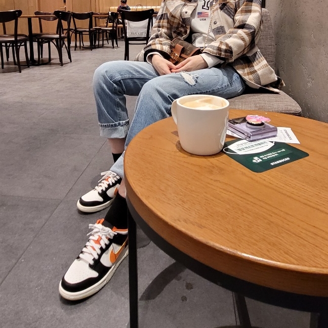 Nike Dunk Low Retro PRM Halloween 착용 스타일