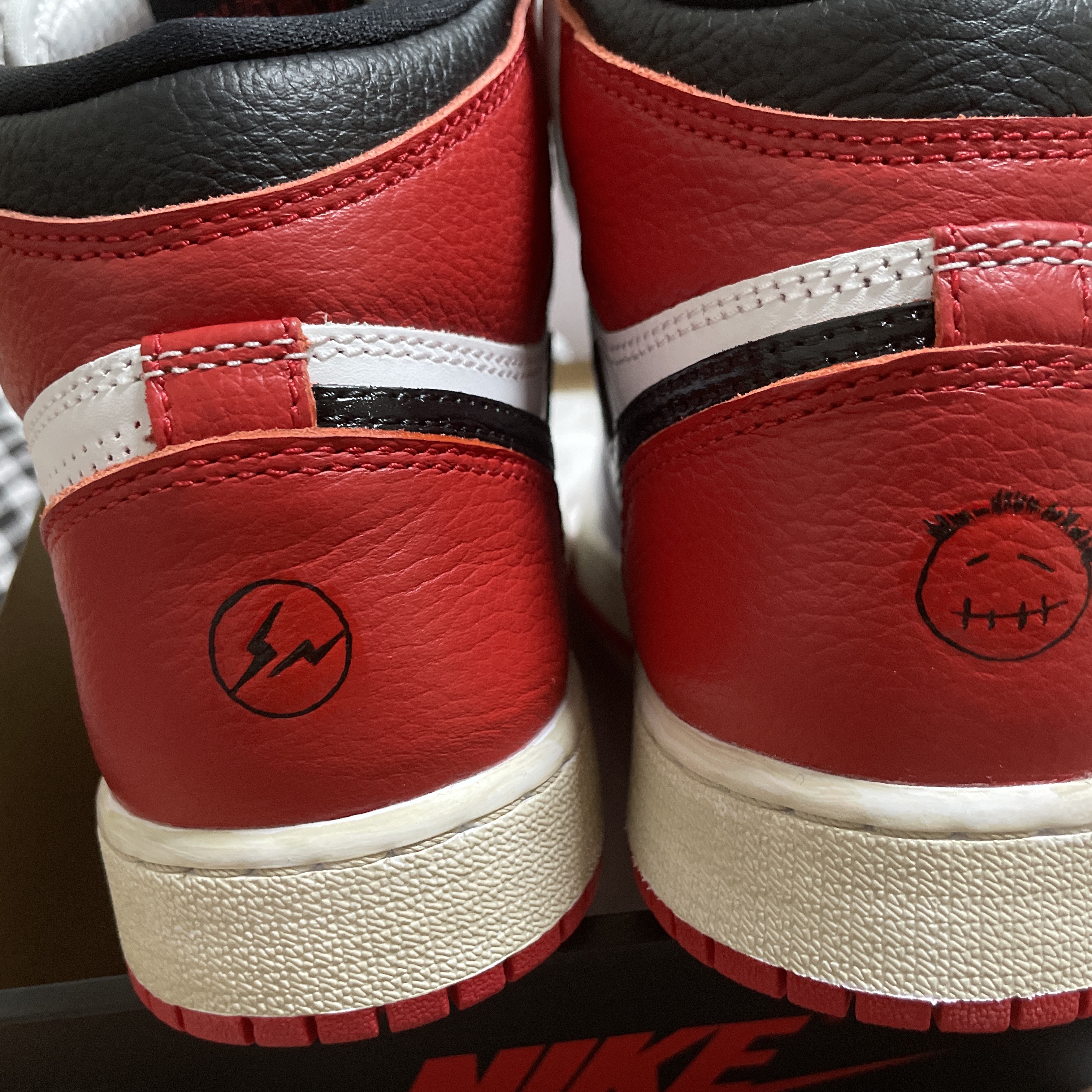 Jordan 1 Retro High OG Heritage, (GS) Jordan 1 Retro High OG Heritage 착용 스타일 - 5