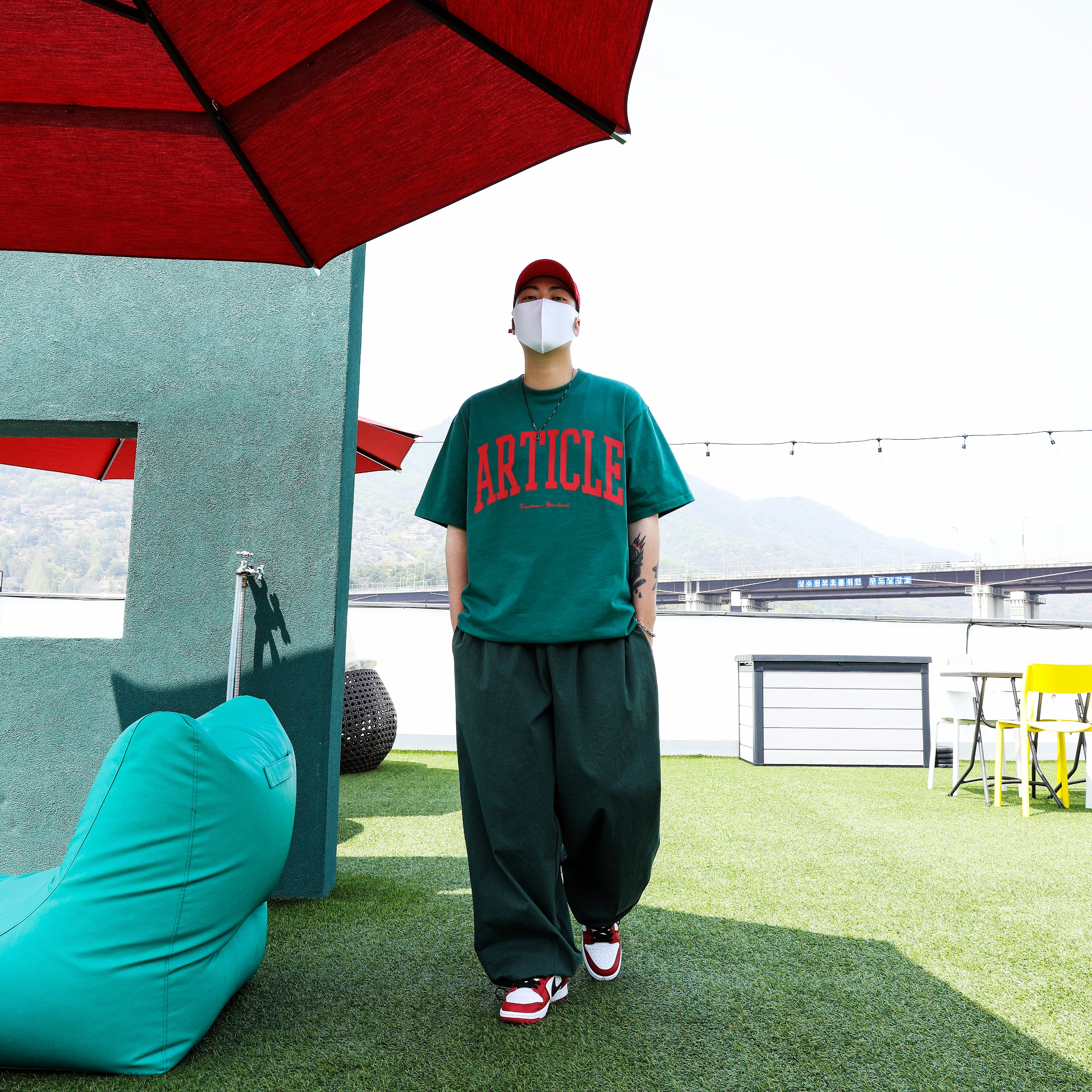 Nike SB Dunk Low Pro Chicago 착용 스타일 - 2