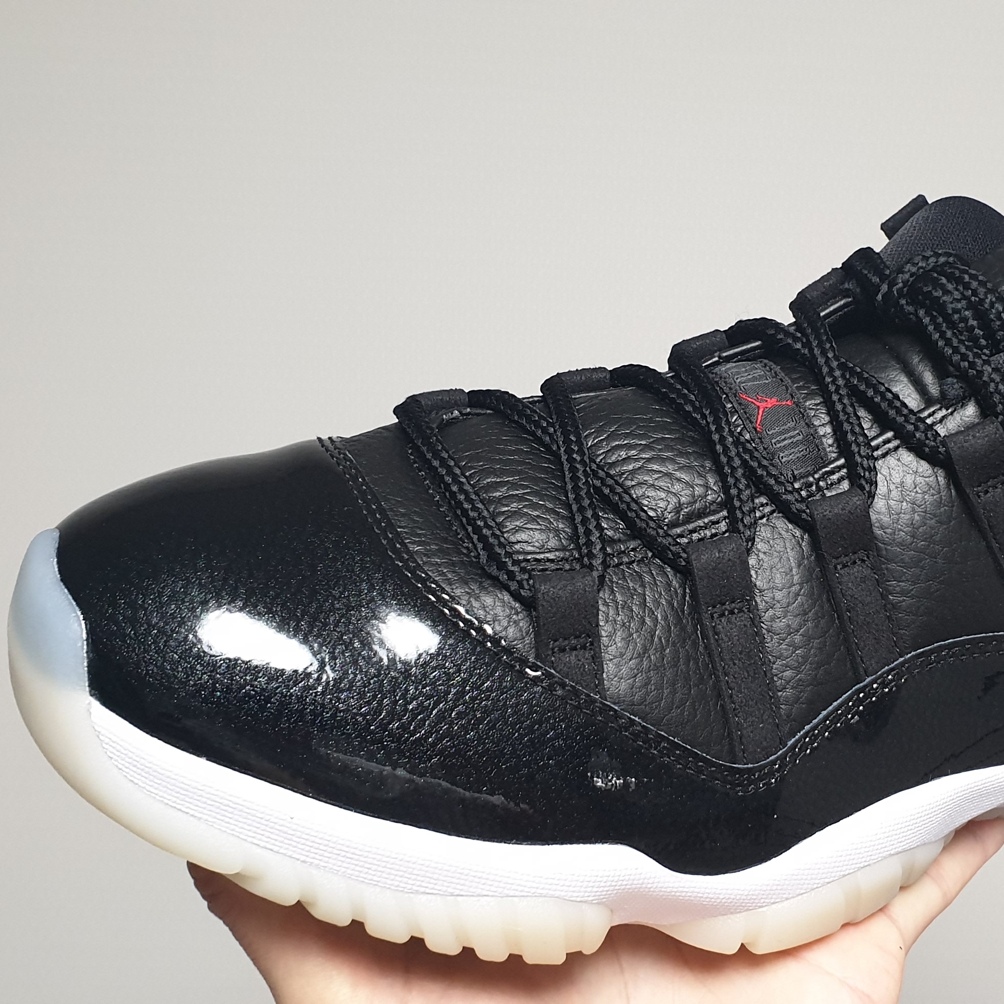 Jordan 11 Retro Low 72-10 착용 스타일 - 1