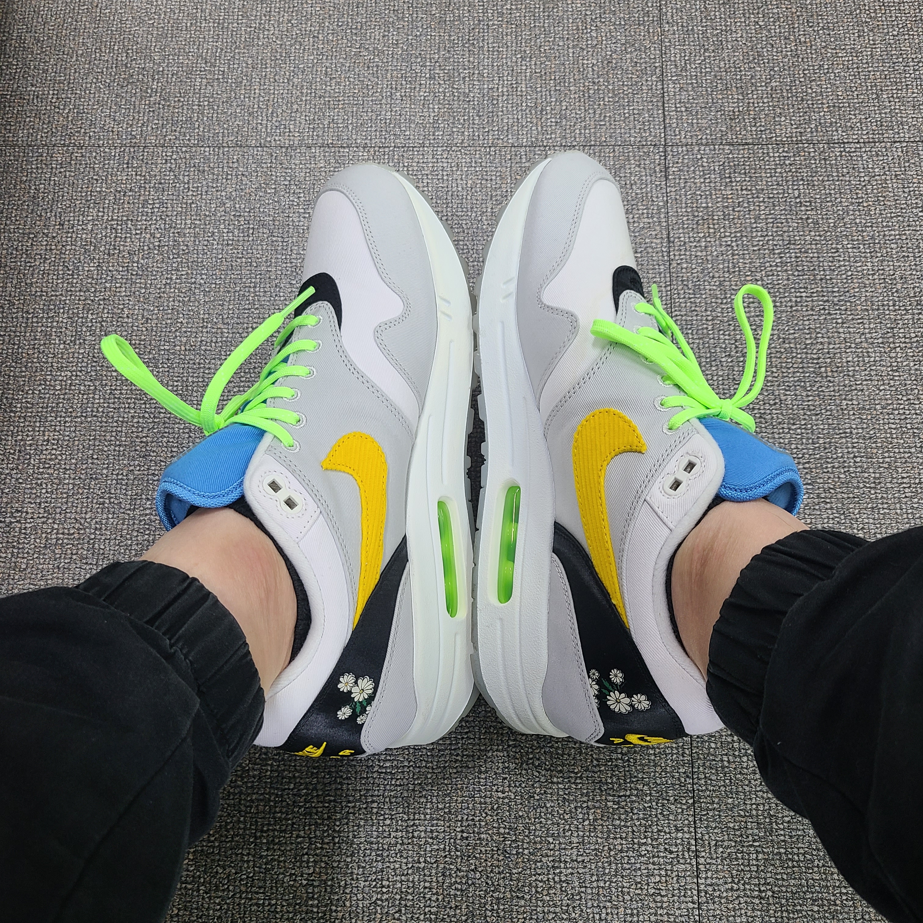 Nike Air Max 1 Daisy 착용 스타일 - 1