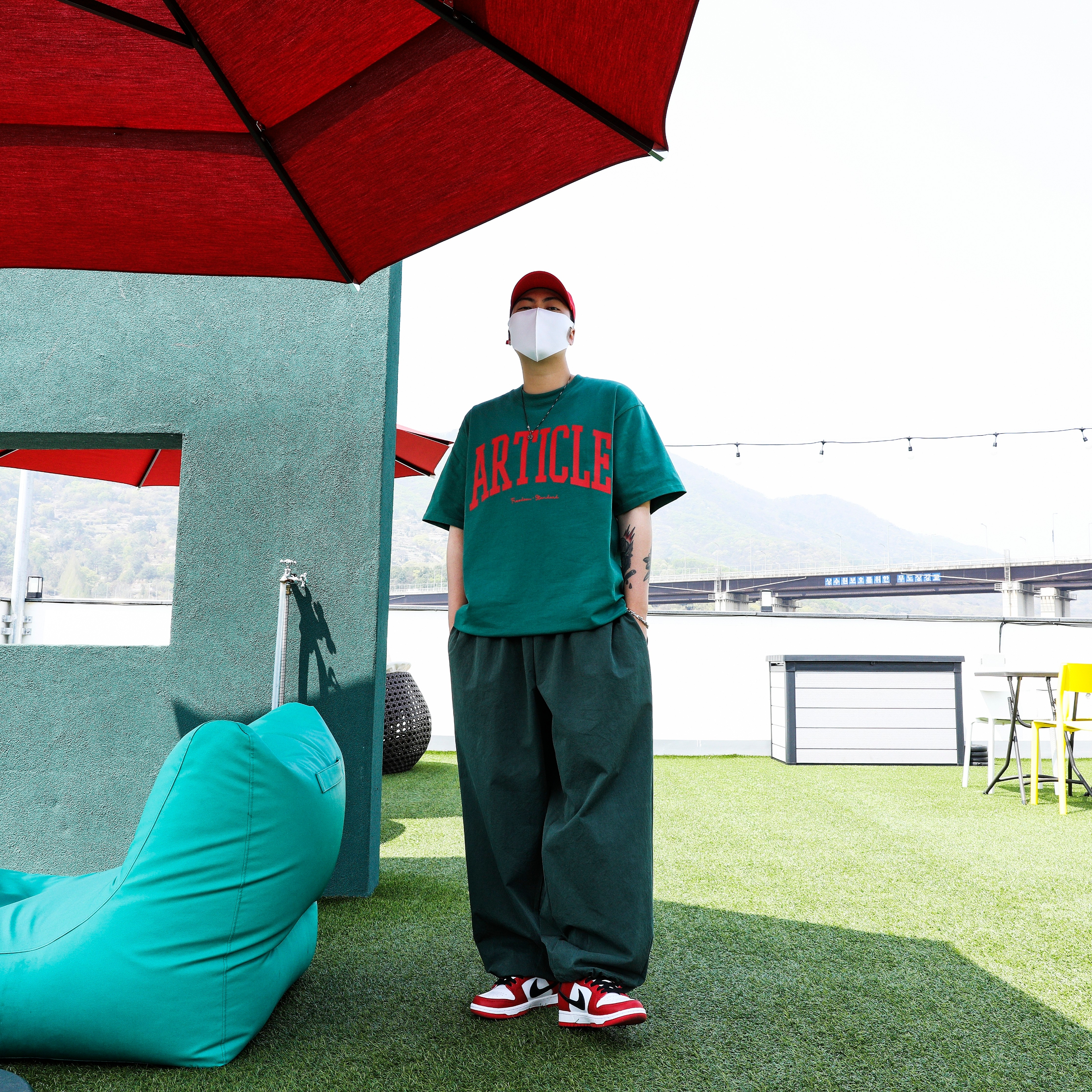 Nike SB Dunk Low Pro Chicago 착용 스타일 - 1