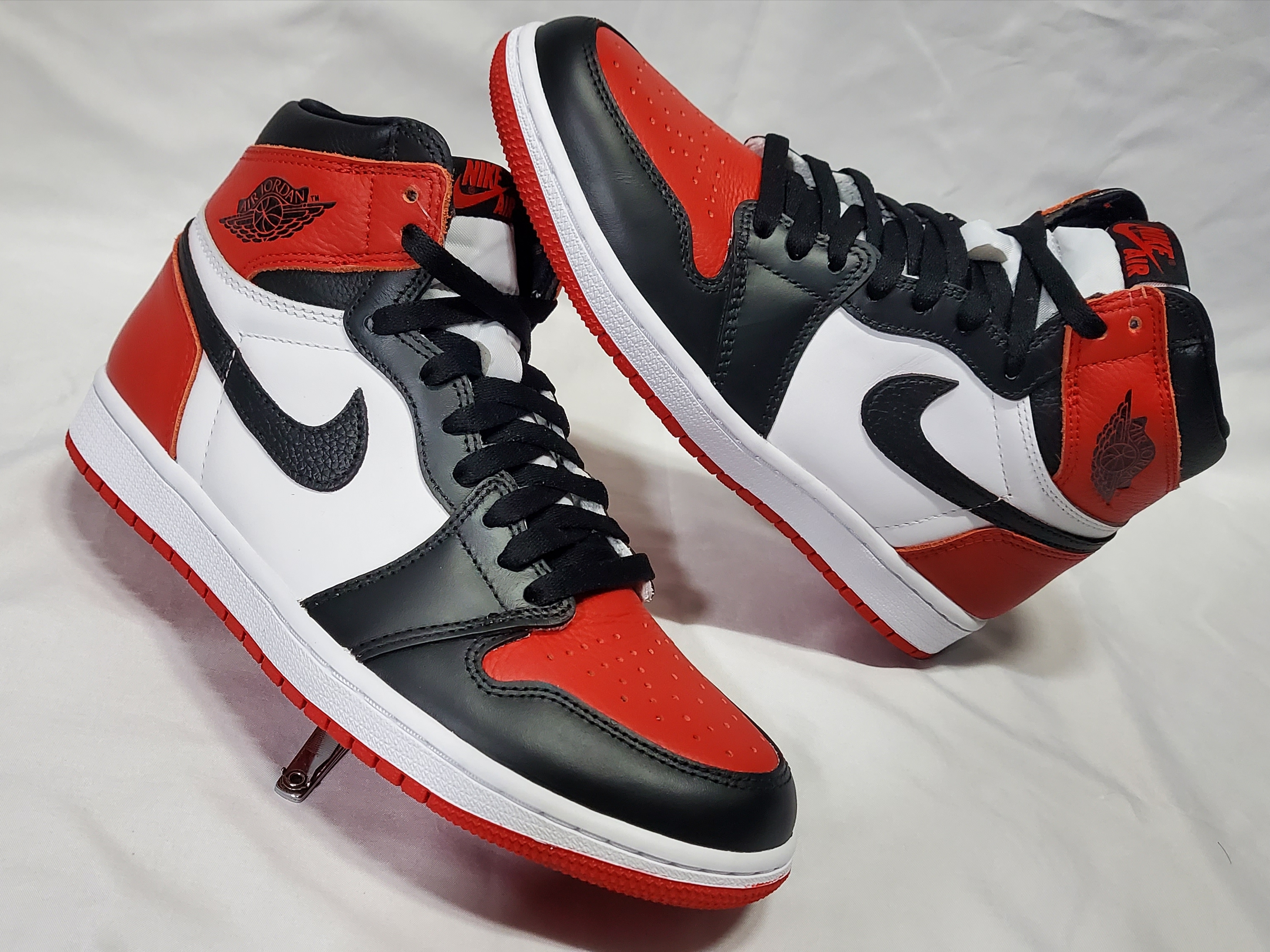 Jordan 1 Retro High OG Black Toe 2016, Jordan 1 Retro Black Toe 2013 착용 스타일