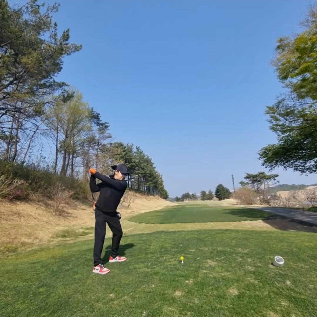 Jordan 1 Low Golf Chicago 착용 스타일 - 1