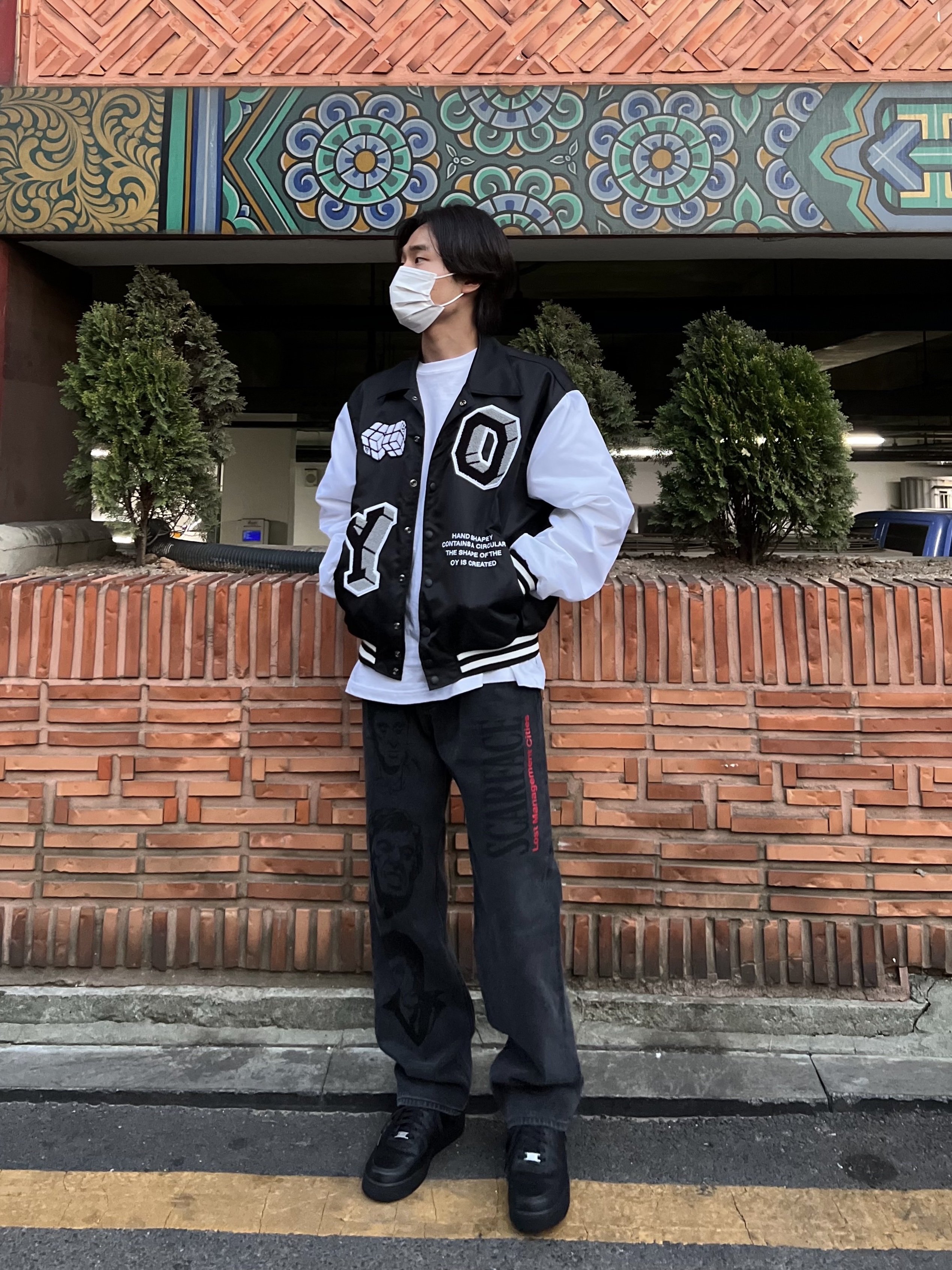 Nike Air Force 1 '07 Low Triple Black 착용 스타일 - 1
