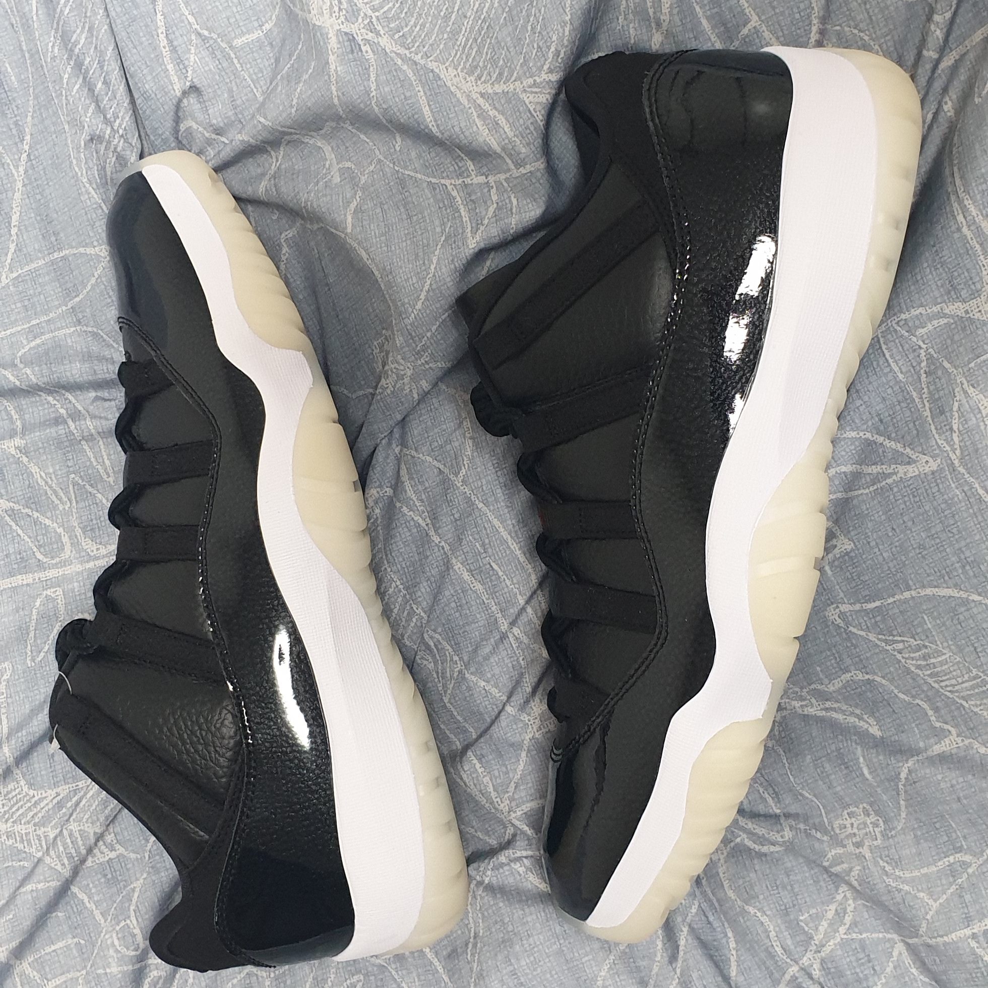 Jordan 11 Retro Low 72-10 착용 스타일 - 3