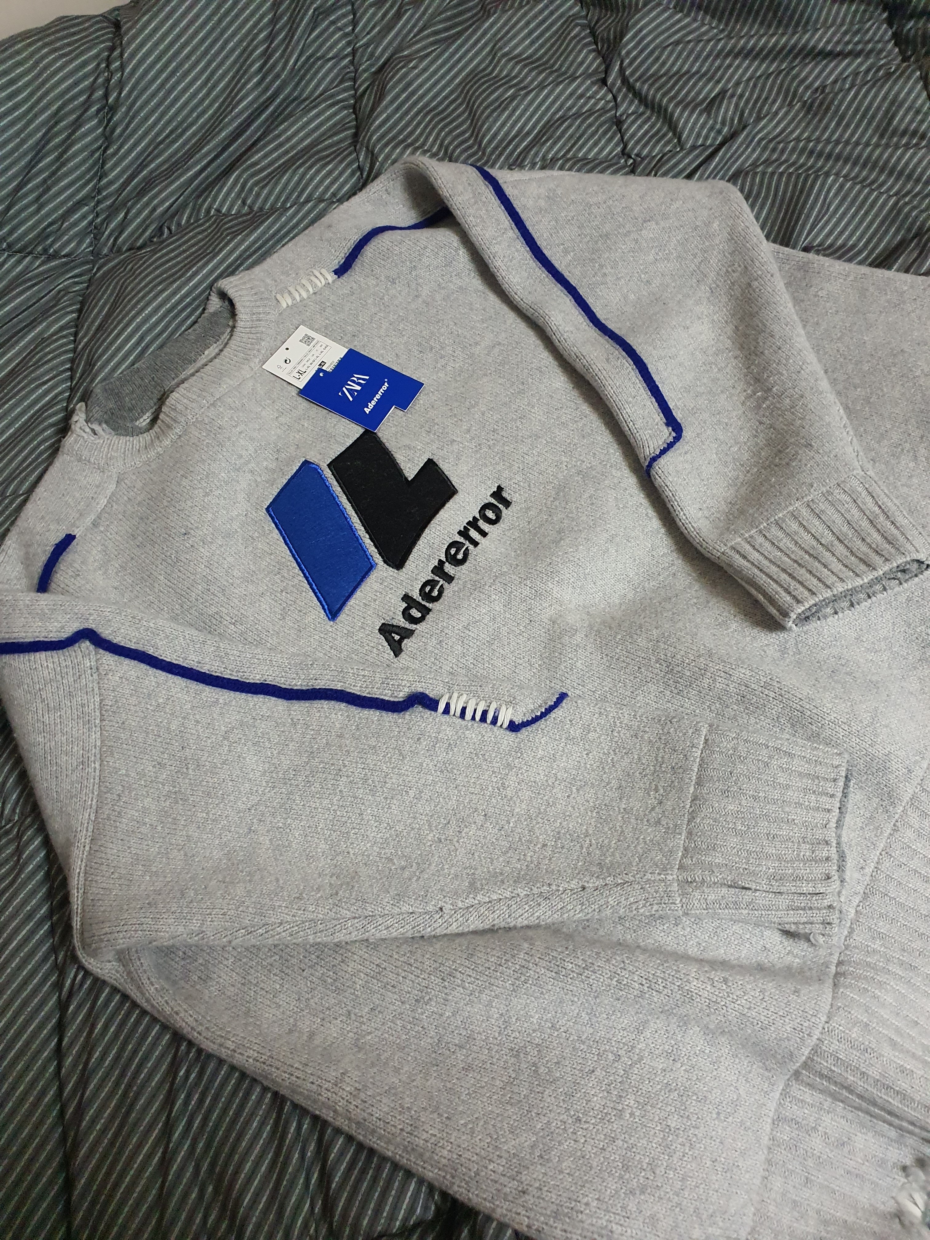 Zara x Ader Error Oversize Sweater Grey 착용 스타일 - 3