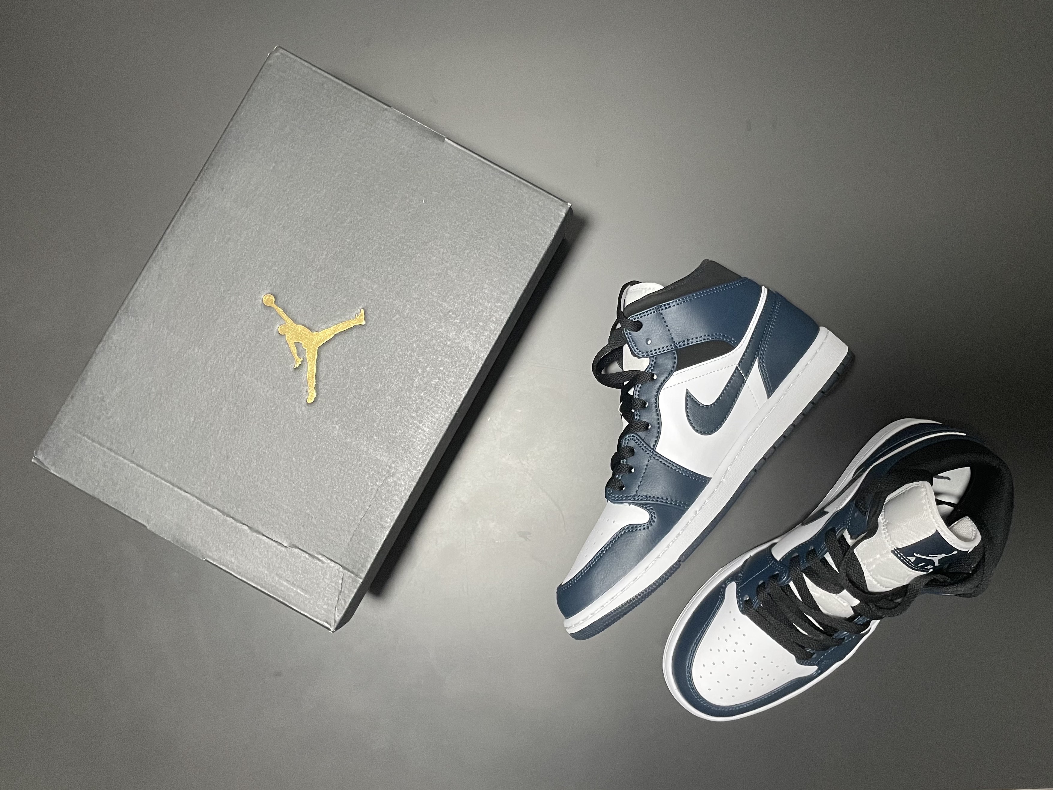 Jordan 1 Mid Dark Teal 착용 스타일 - 1
