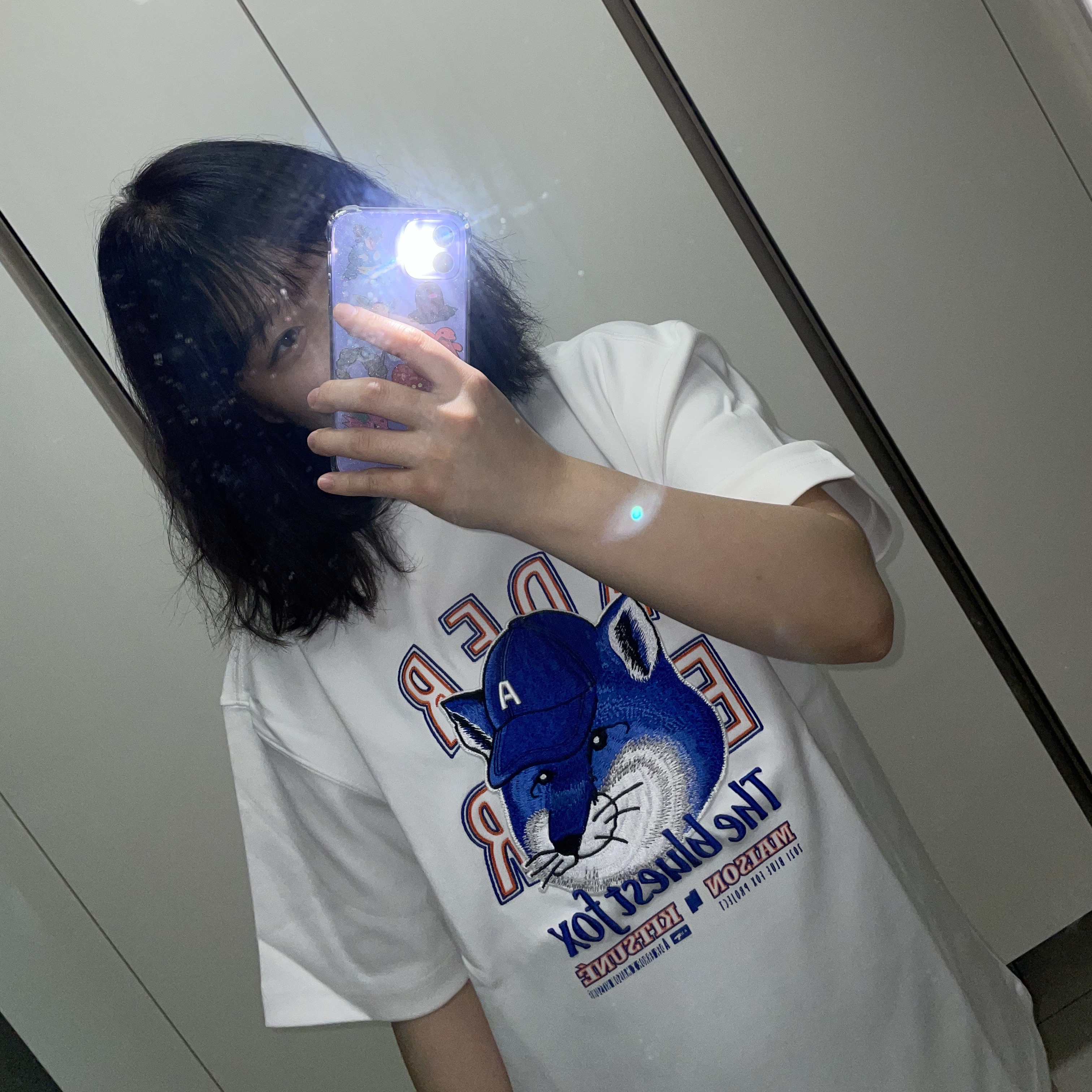 Maison Kitsune x Ader Error The Bluest Fox T-Shirt White 착용 스타일 - 1