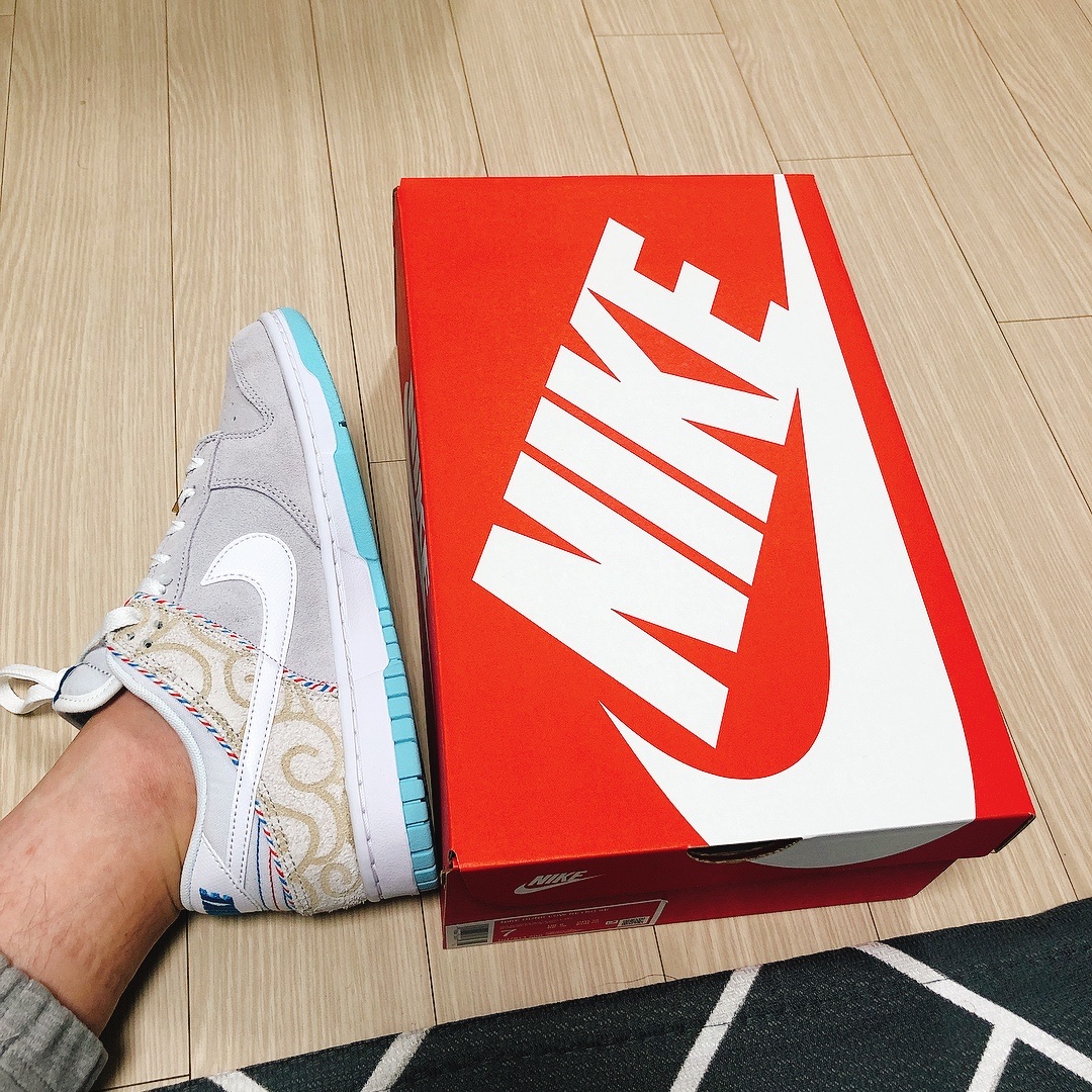 Nike Dunk Low Retro SE Barber Shop Grey 착용 스타일 - 4