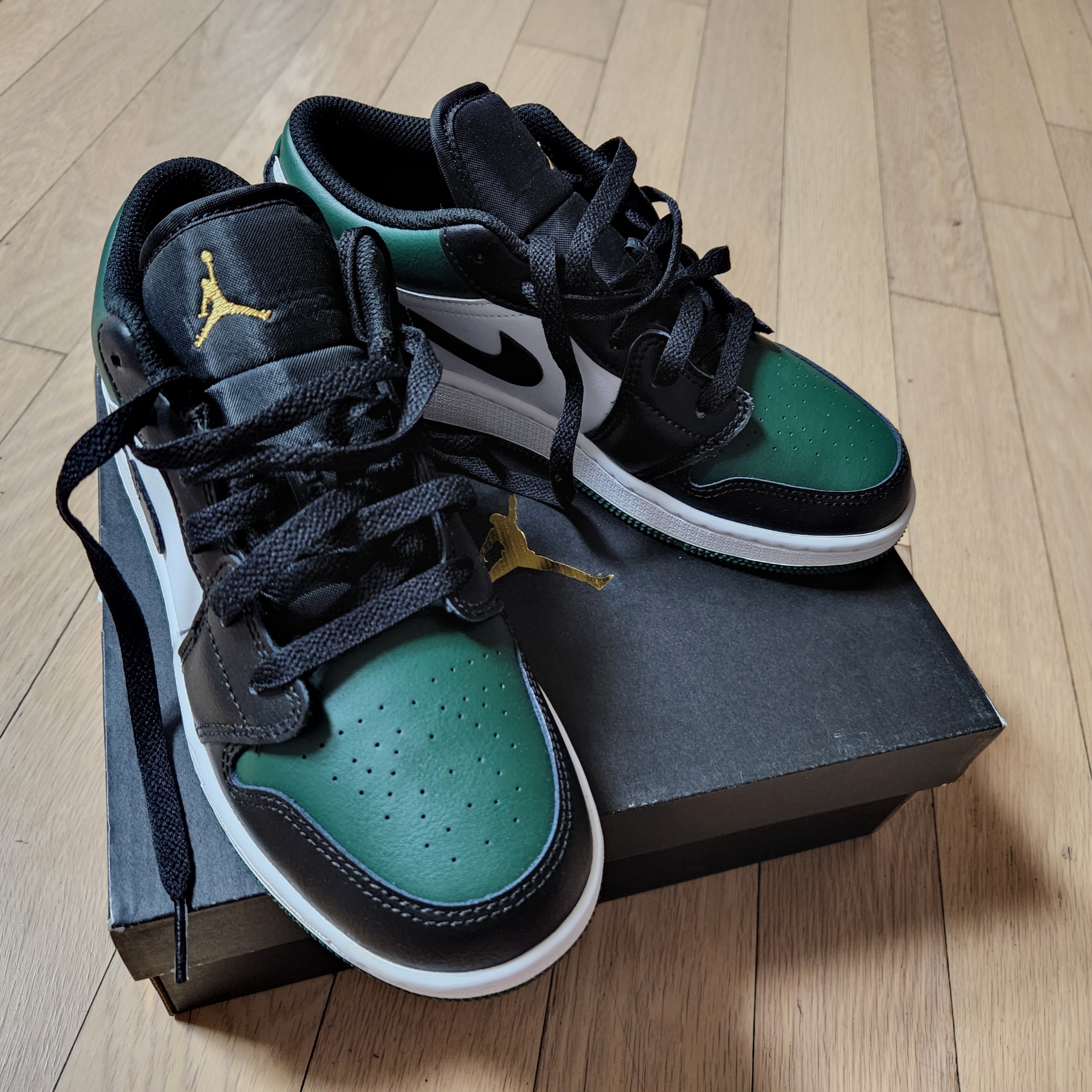 Jordan 1 Low Green Toe 착용 스타일
