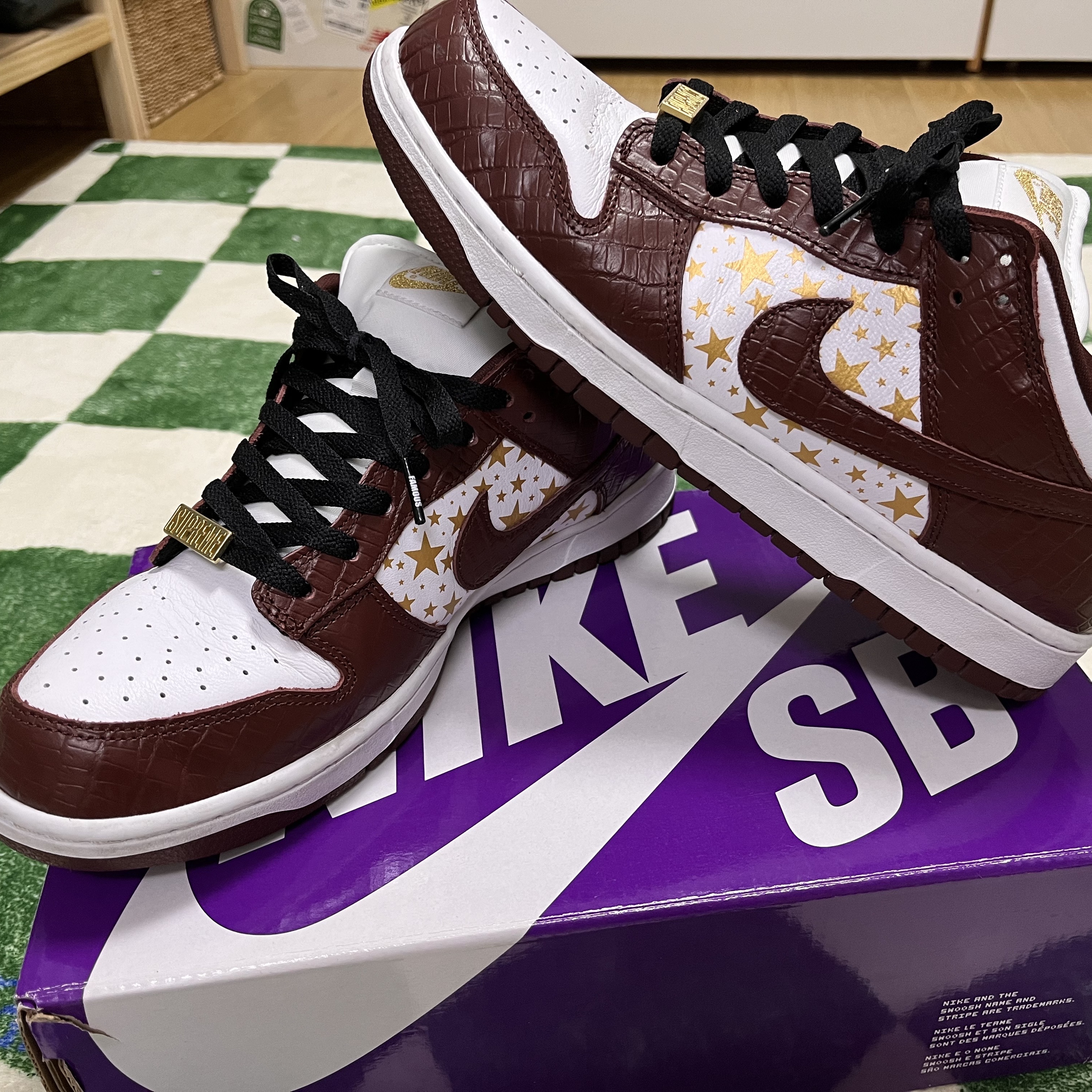 Nike x Supreme SB Dunk Low Barkroot Brown 착용 스타일 - 2