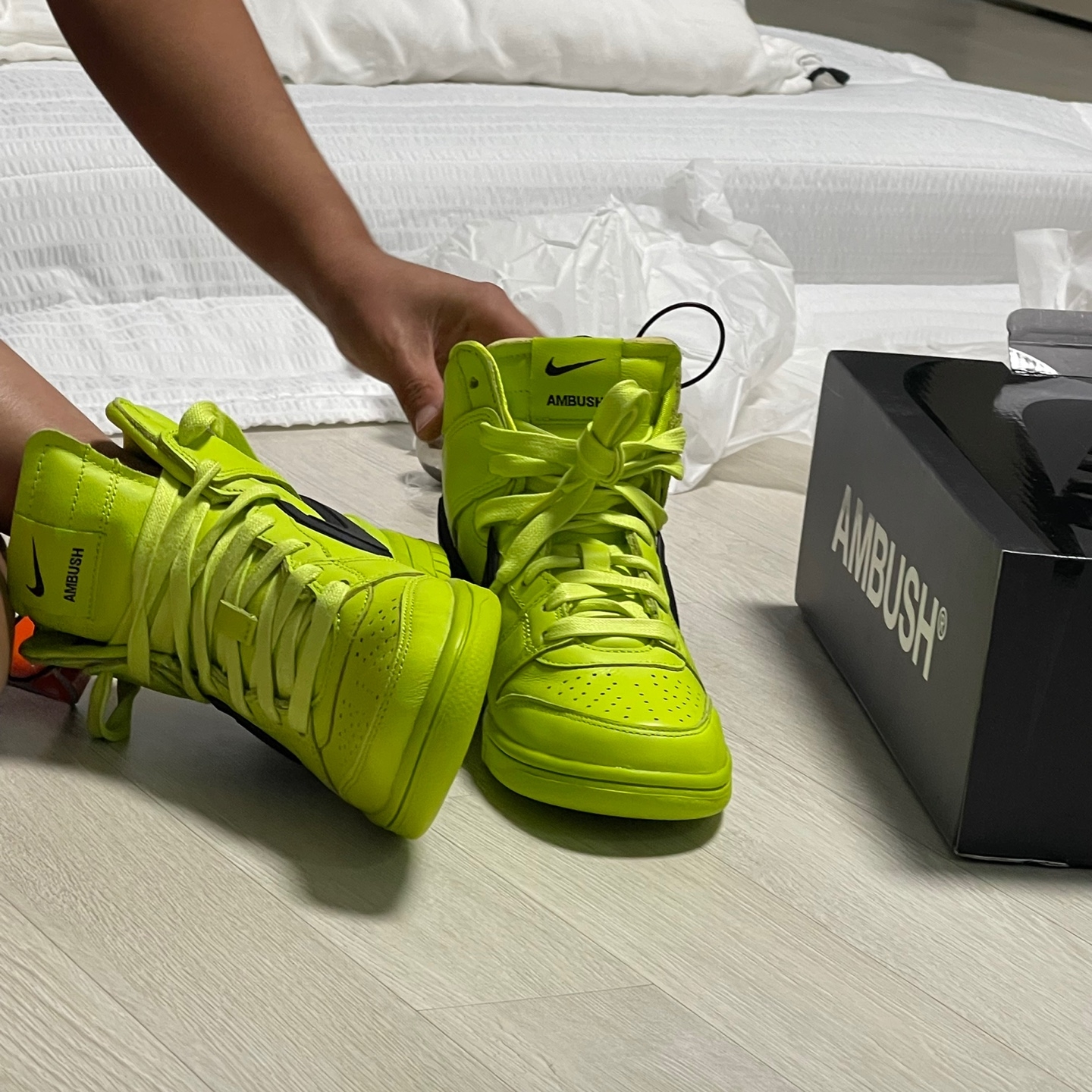Nike x Ambush Dunk High Flash Lime 착용 스타일
