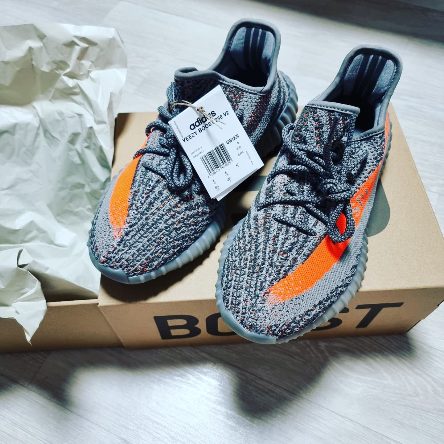 Adidas Yeezy Boost 350 V2 Beluga - Reflective 착용 스타일 - 2