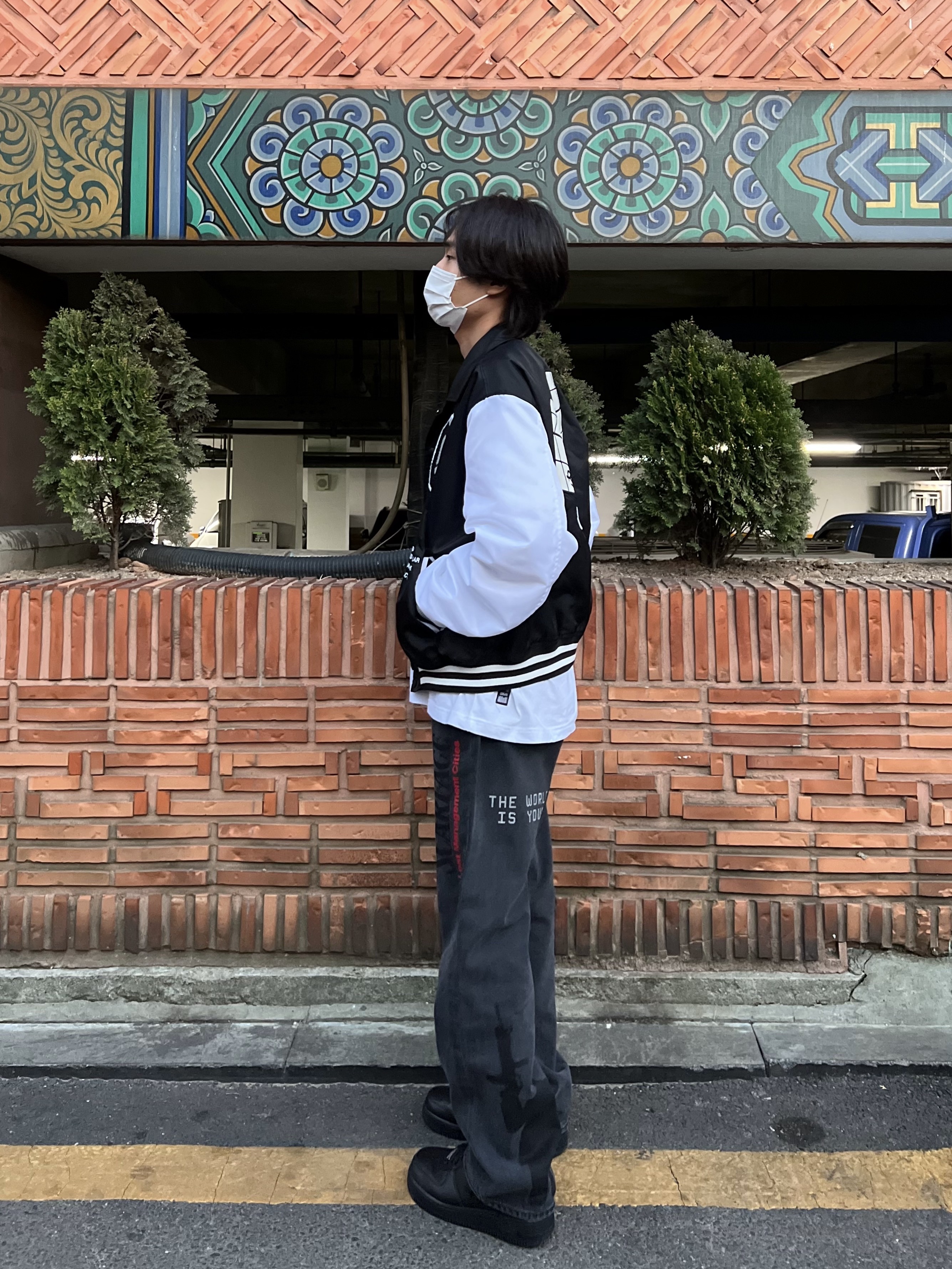 Nike Air Force 1 '07 Low Triple Black 착용 스타일 - 4