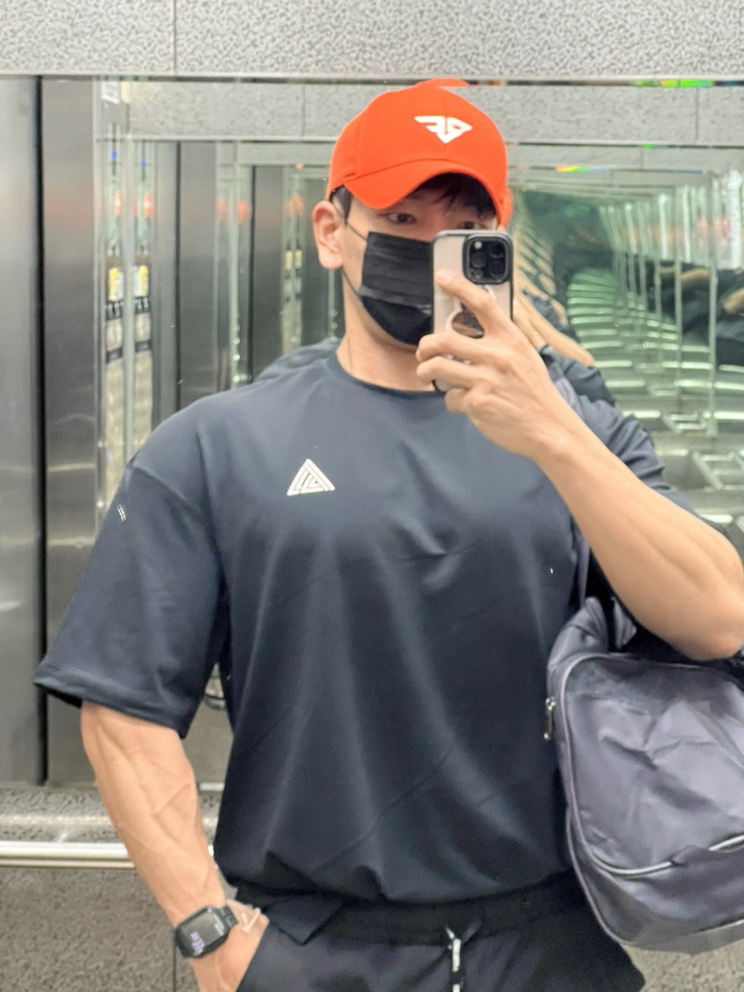 KREAM 프로필 이미지