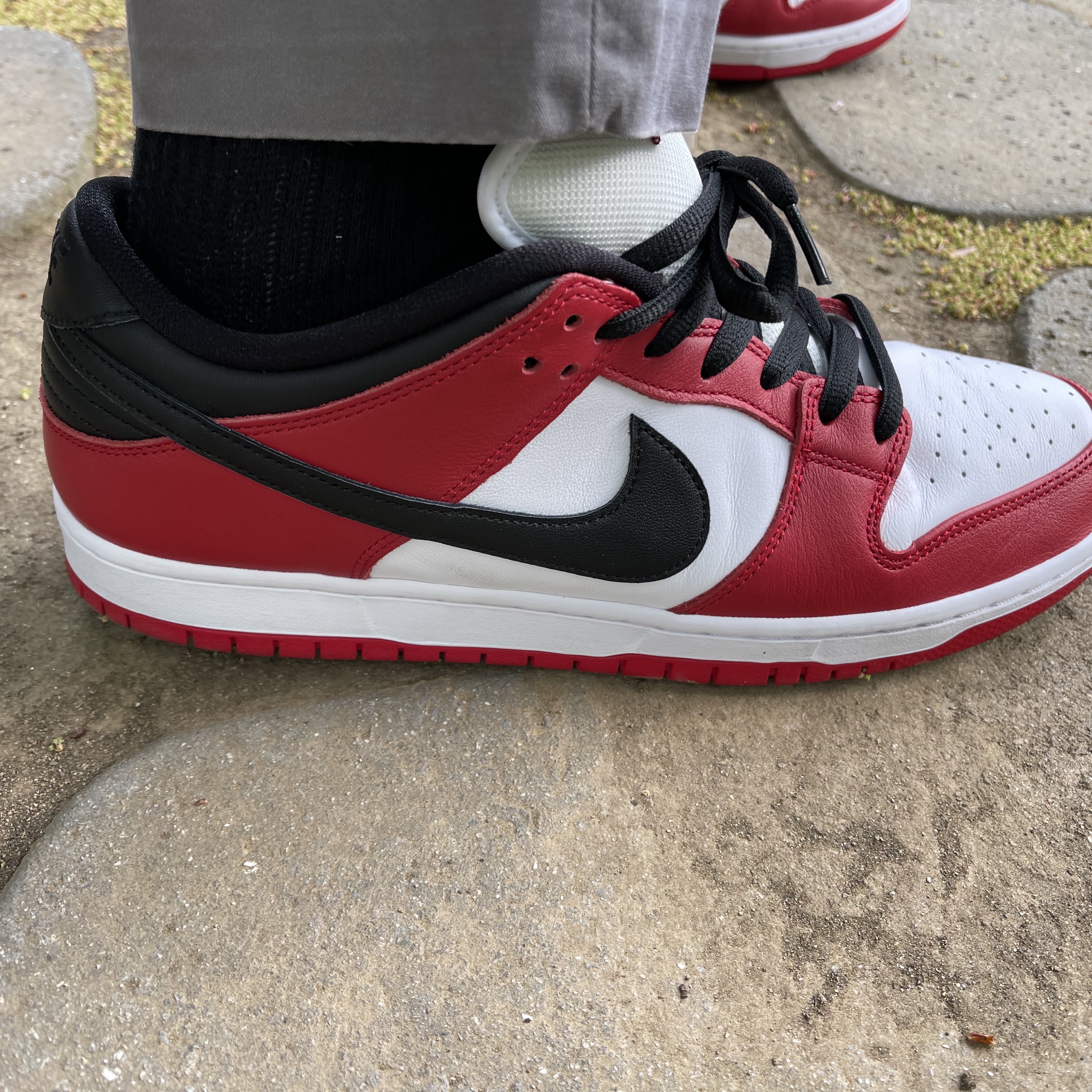 Nike SB Dunk Low Pro Chicago 착용 스타일 - 1