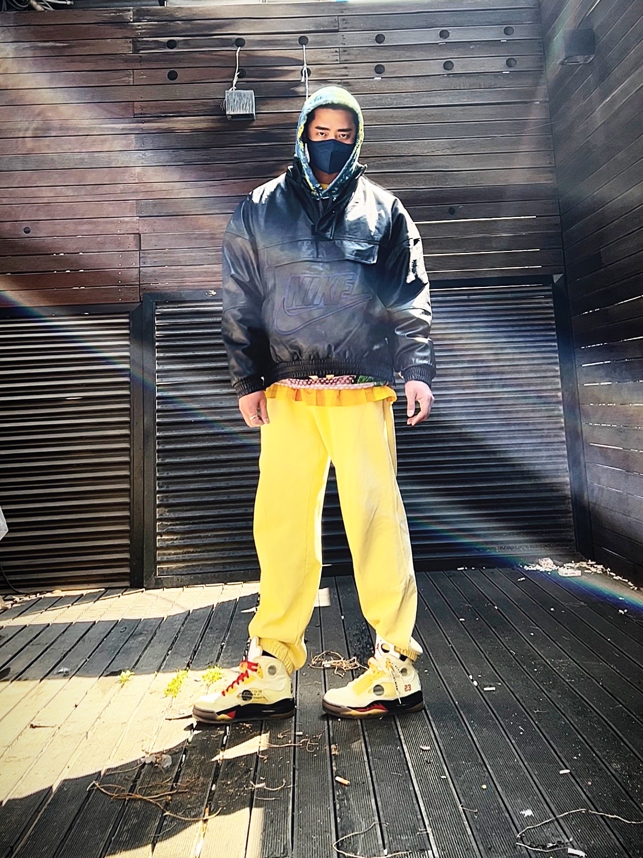 Supreme Bleed Logo S/S Top White - 20FW, Supreme Miles Davis Hooded SweatShirt Blue - 20SS 착용 스타일 - 2