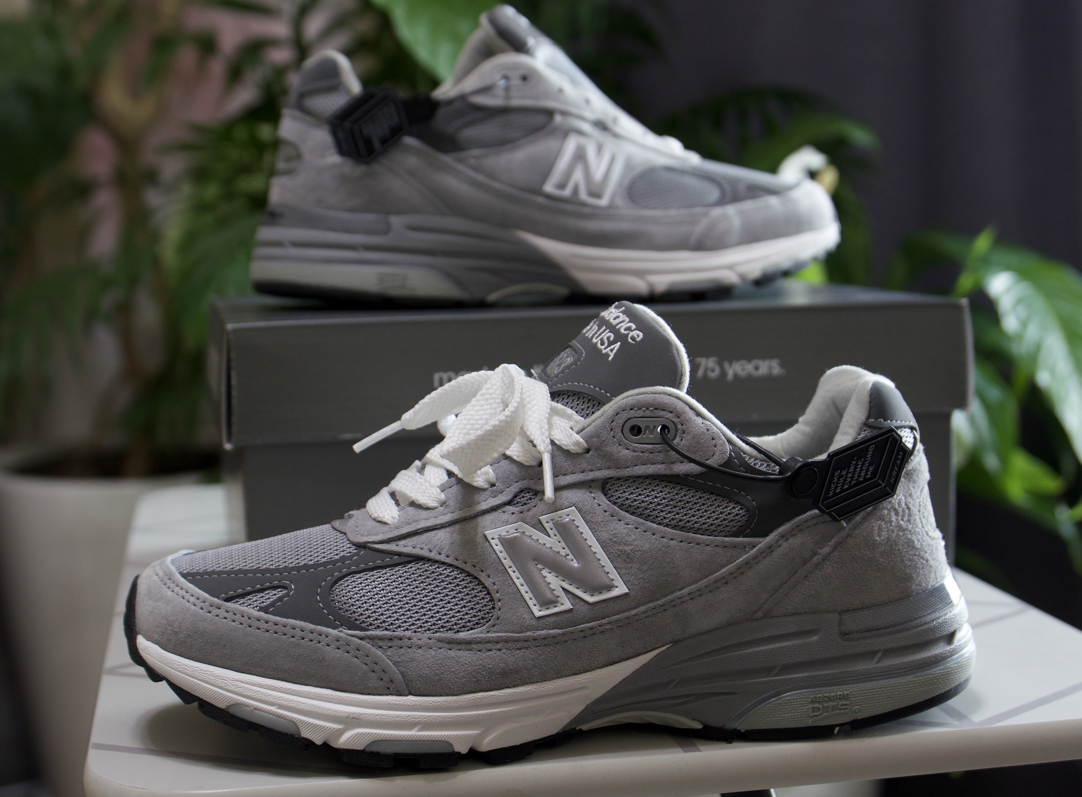 New Balance 993 Made in USA Grey - D Standard 착용 스타일 - 1