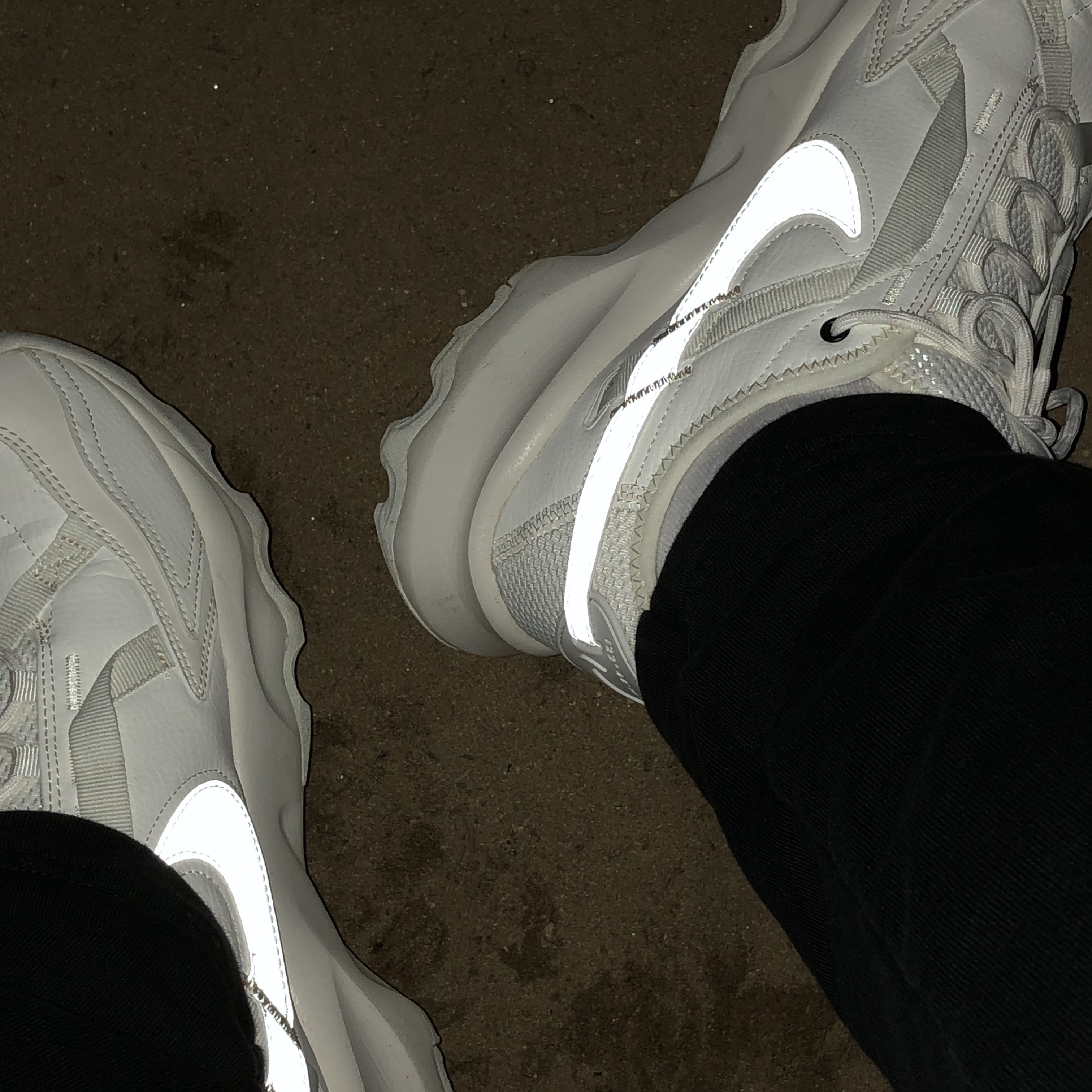 (W) Nike TC 7900 Summit White 착용 스타일 - 1