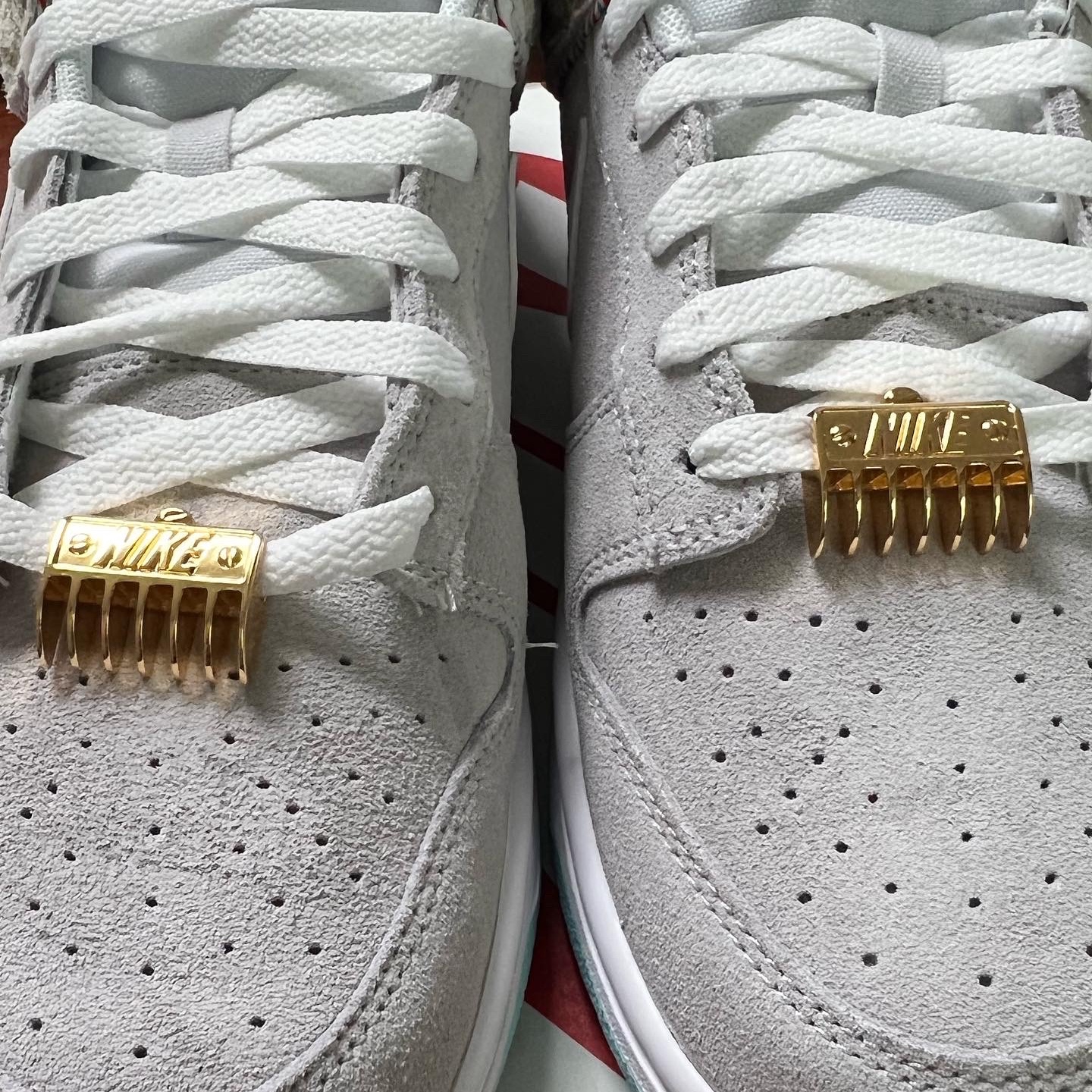 Nike Dunk Low Retro SE Barber Shop Grey 착용 스타일