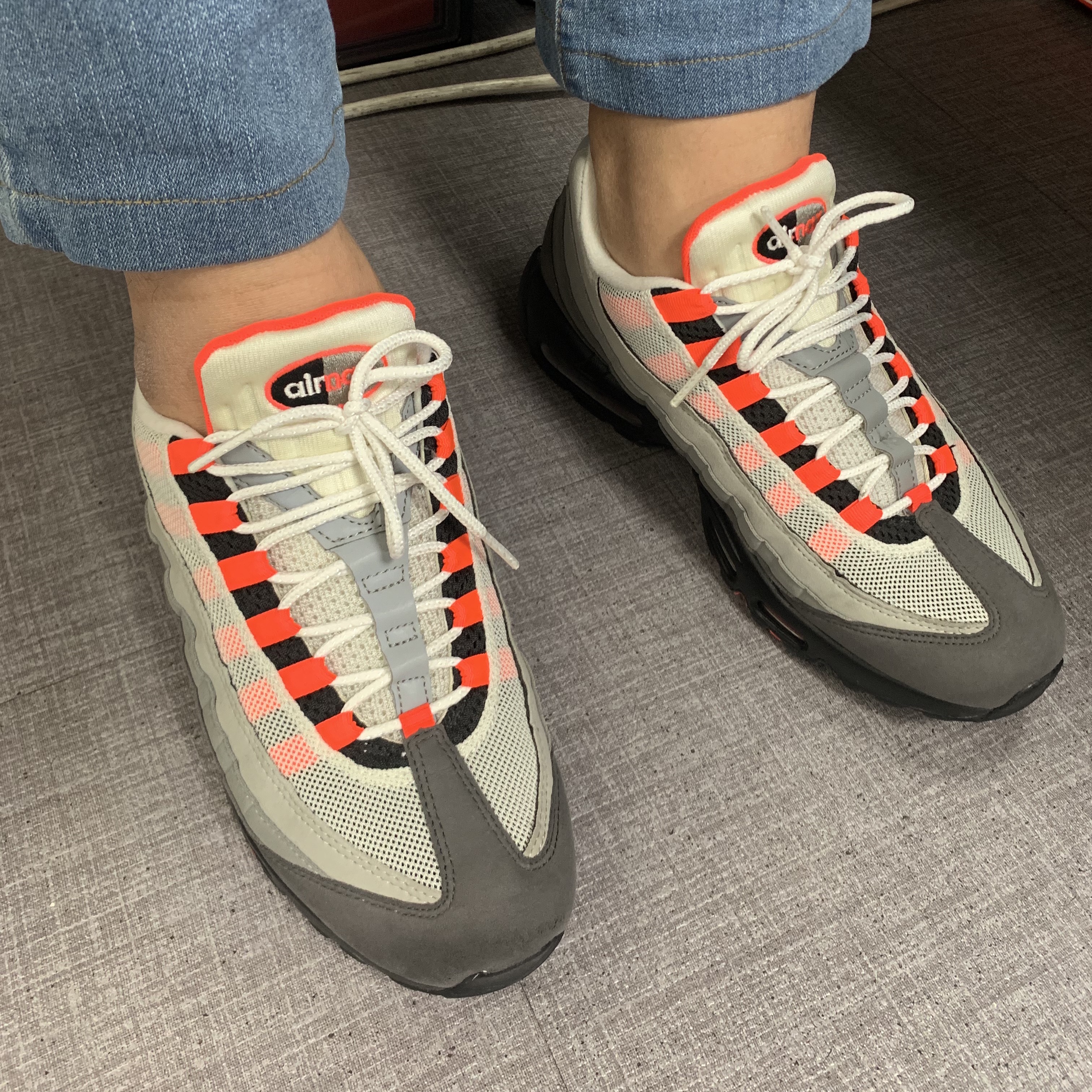 Nike Air Max 95 Solar Red 2018, Nike Air Max 95 OG Solar Red 2018 착용 스타일