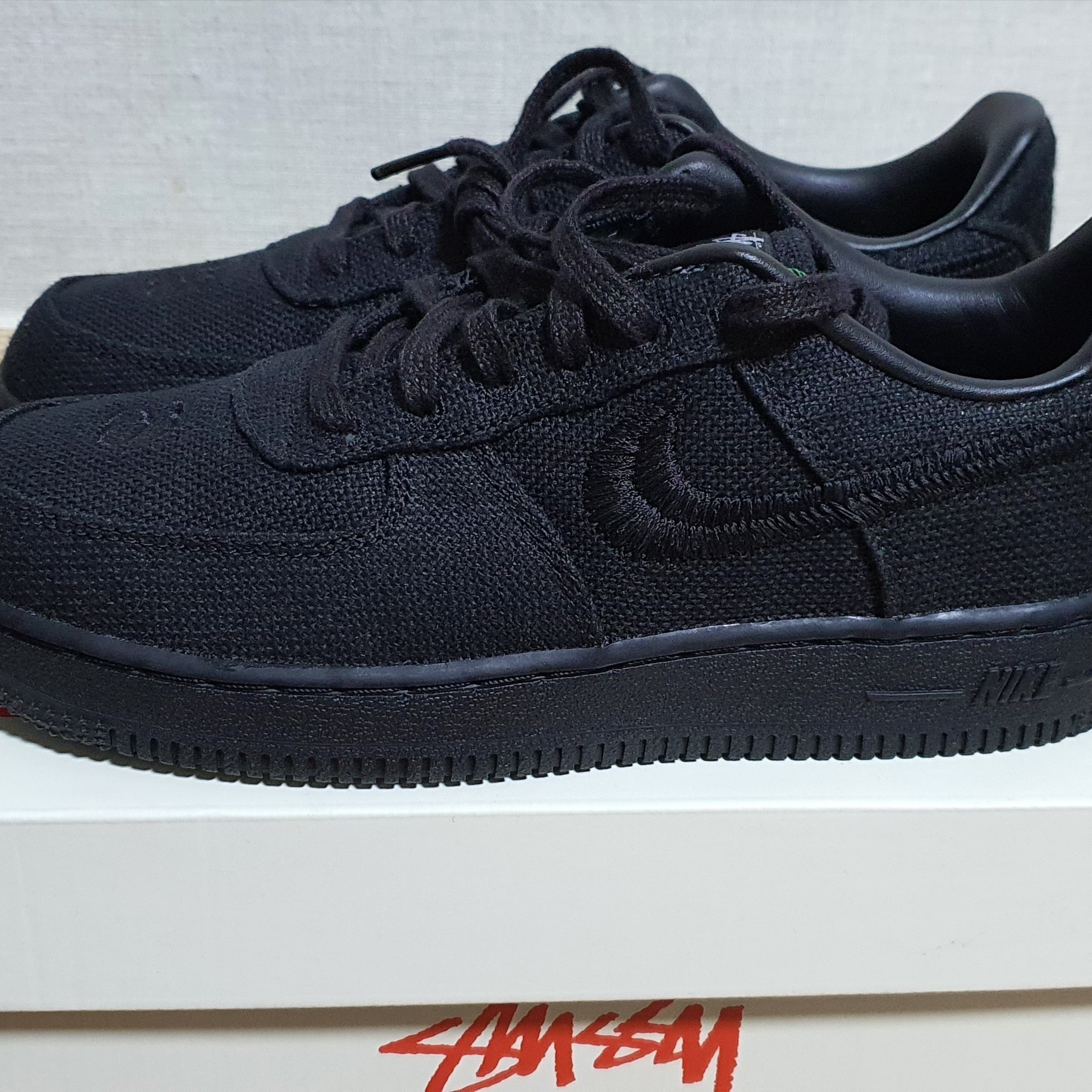 (PS) Nike x Stussy Force 1 Low Triple Black 착용 스타일 - 2