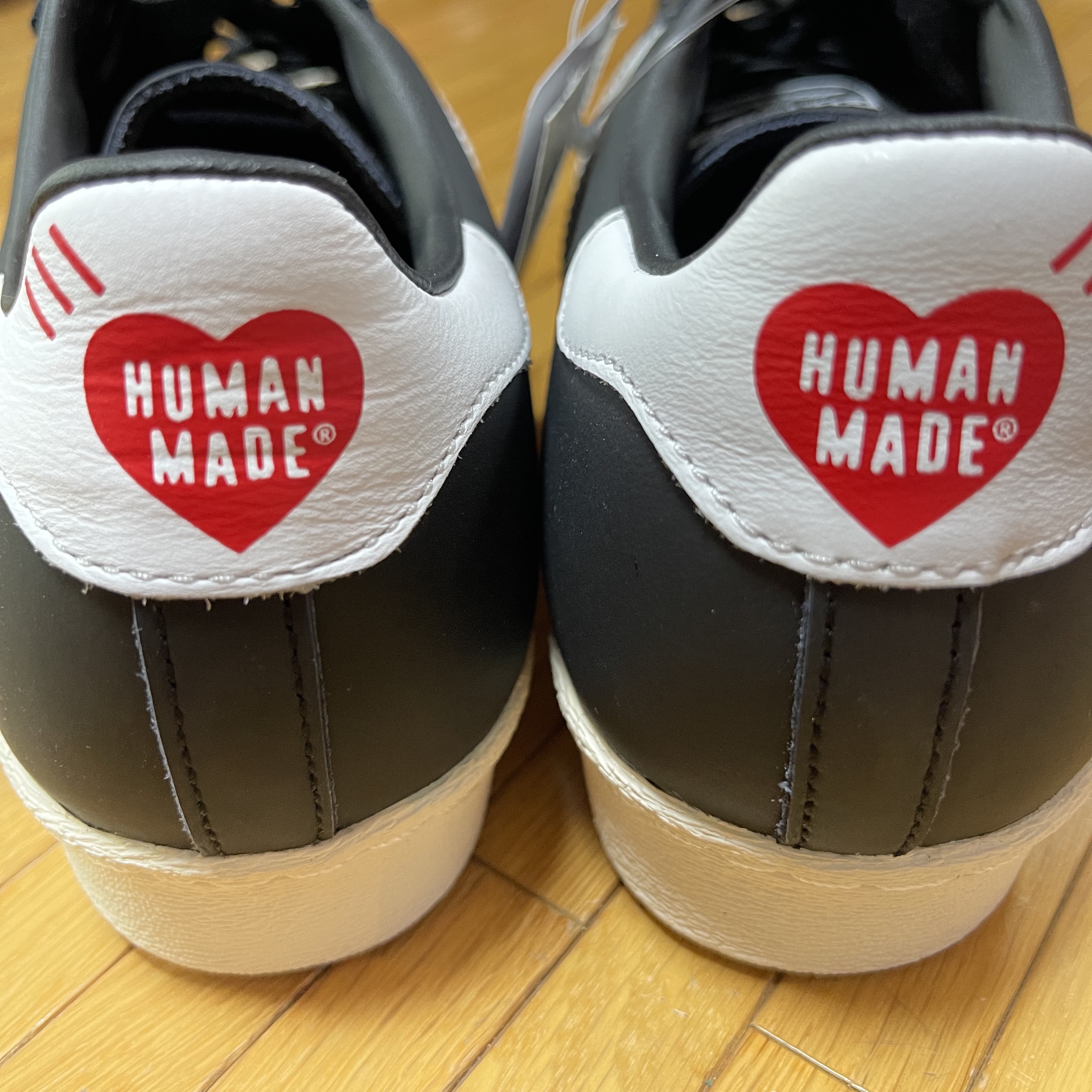 Adidas x Human Made Superstar Black White 착용 스타일 - 4
