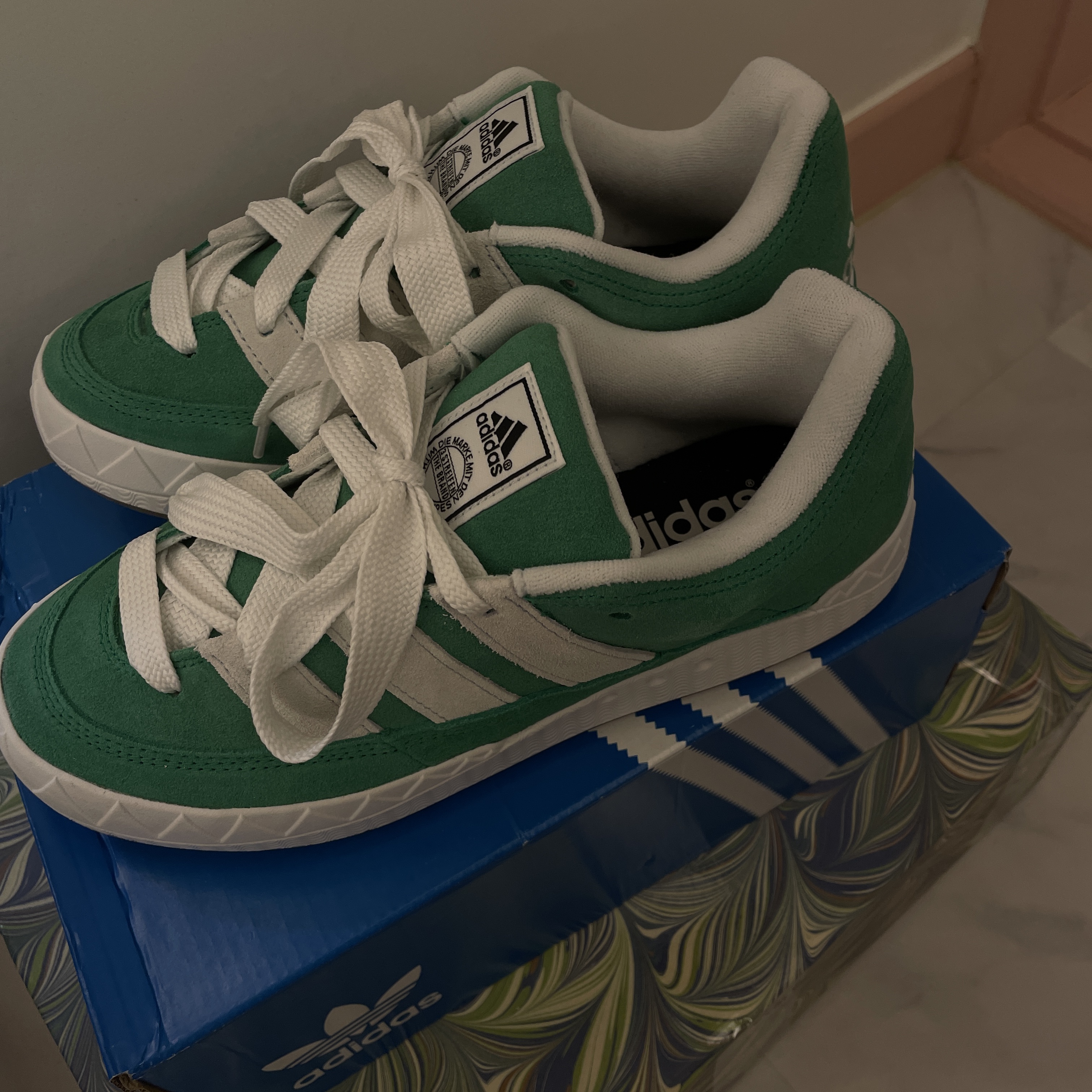 Adidas Adimatic Green 착용 스타일
