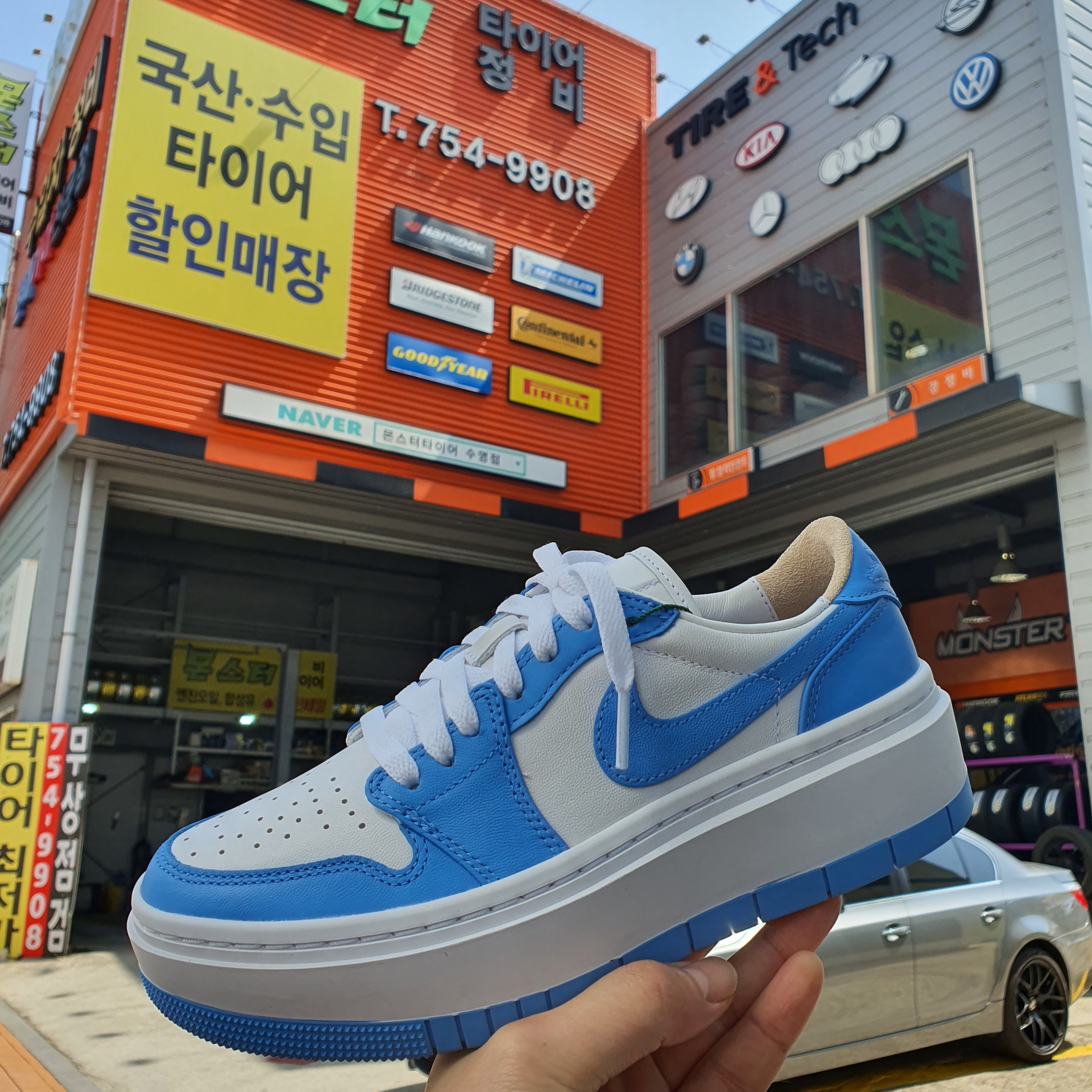 (W) Jordan 1 Elevate Low SE University Blue 착용 스타일 - 2