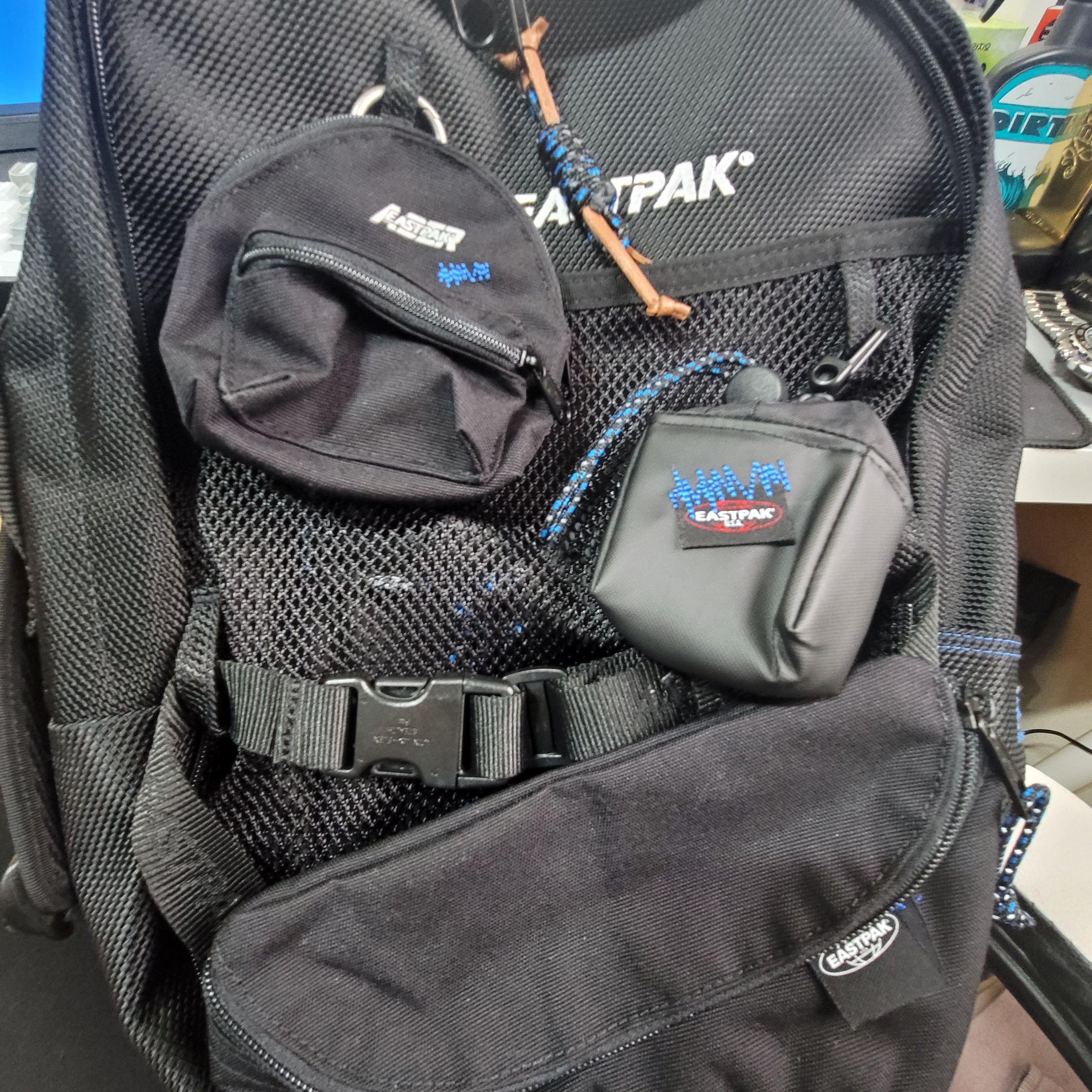 Ader Error x Eastpak Up-Down Sling Black 착용 스타일