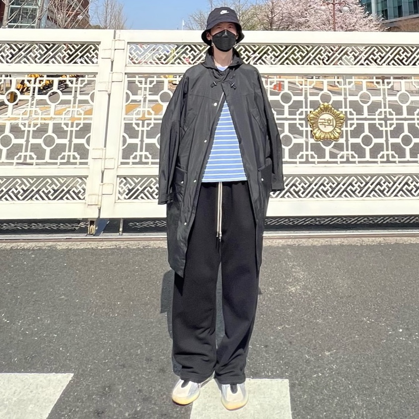 Adidas Yeezy QNTM Lifestyle 착용 스타일