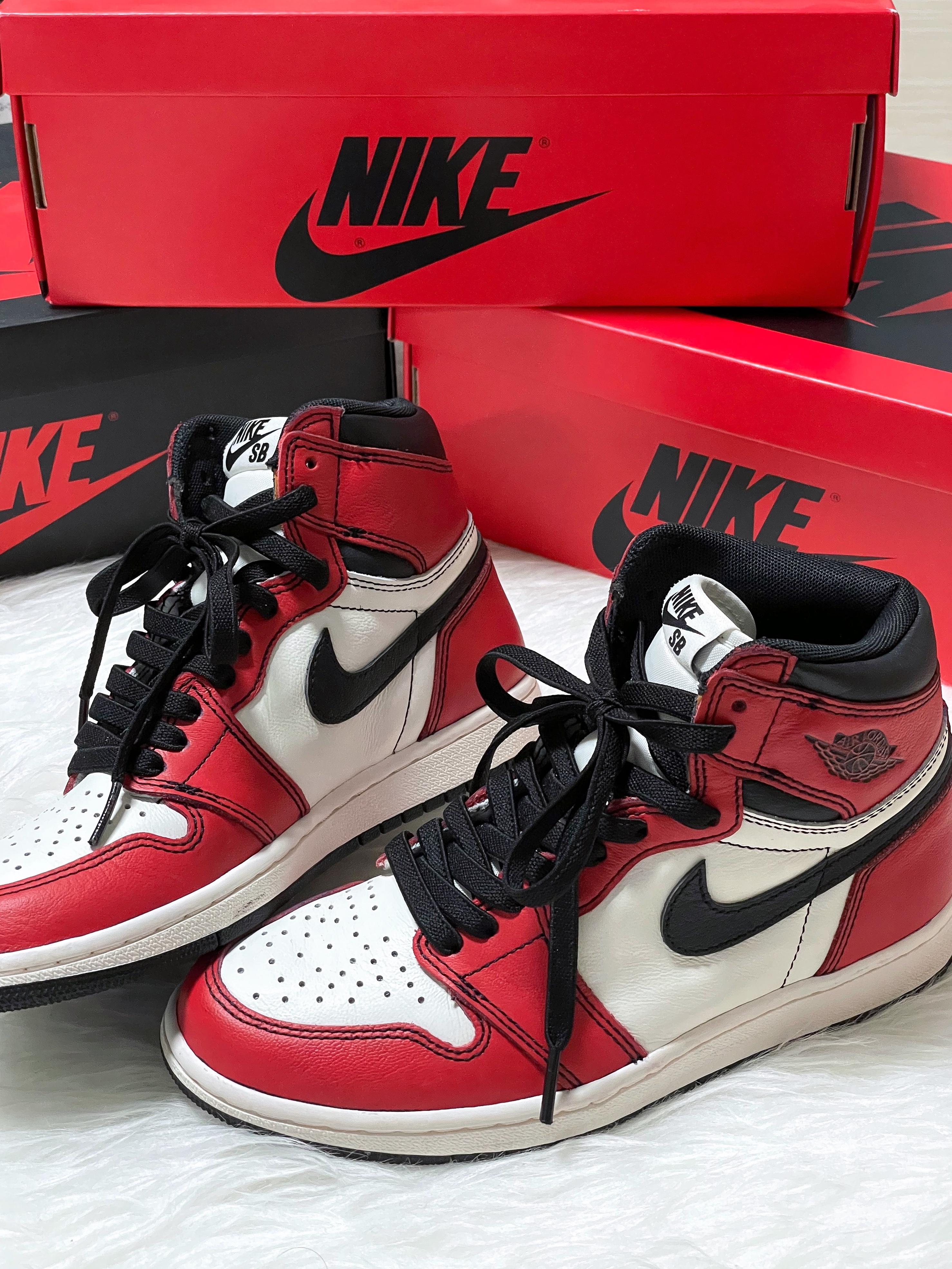 Jordan 1 Retro High OG Defiant SB LA to Chicago, Prada Re-Edition 2005 Re-Nylon Shoulder Bag Black 착용 스타일 - 5